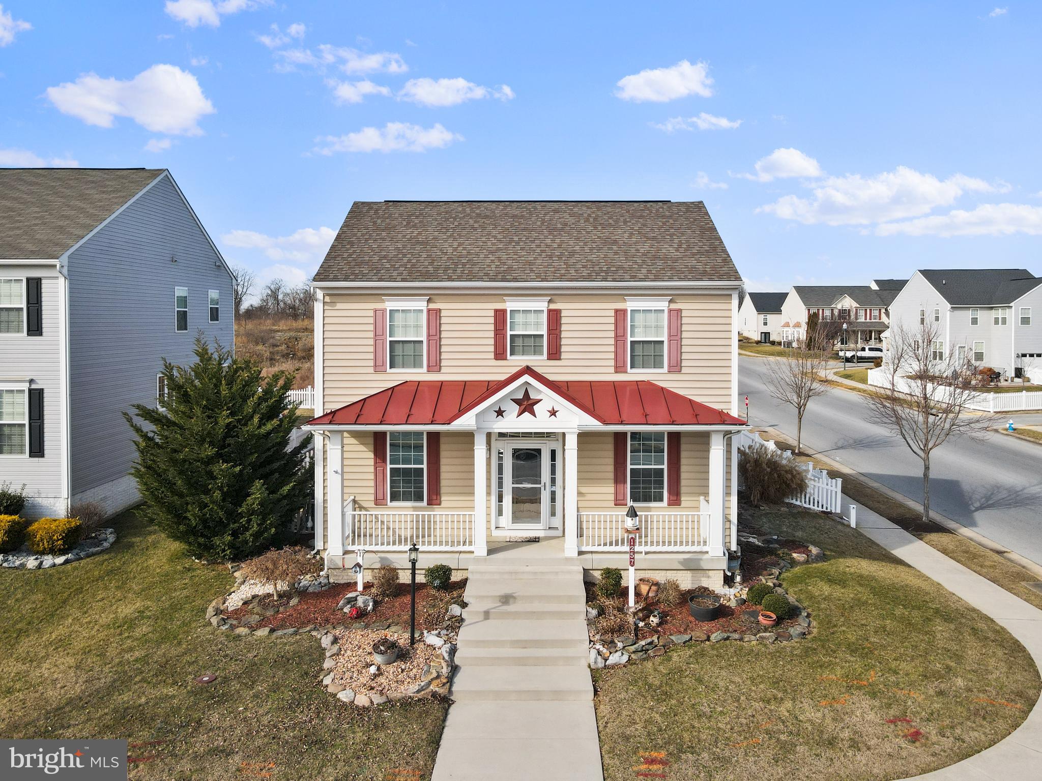 LAKELAND PLACE - Residential