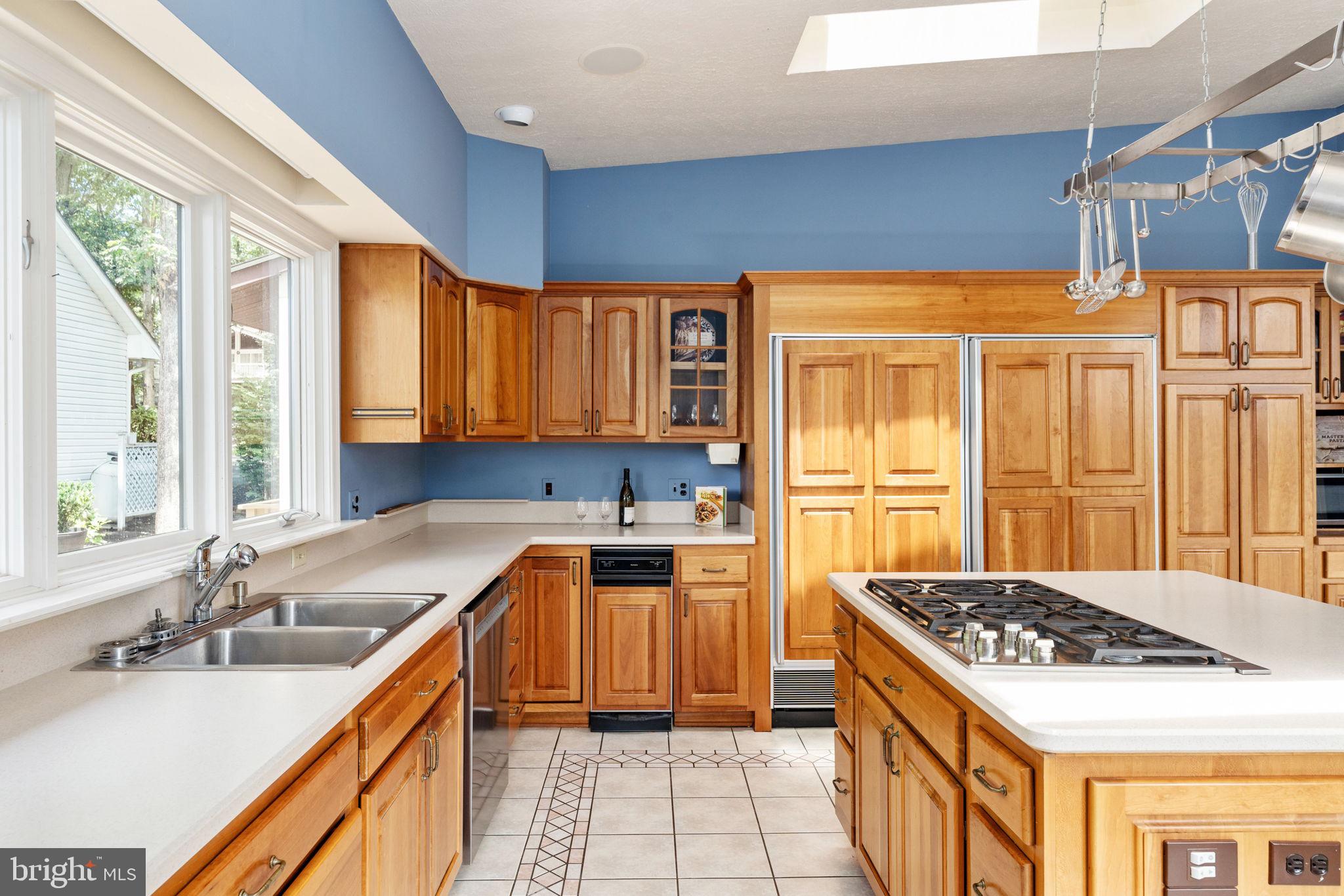 LAKE OF THE WOODS - Residential