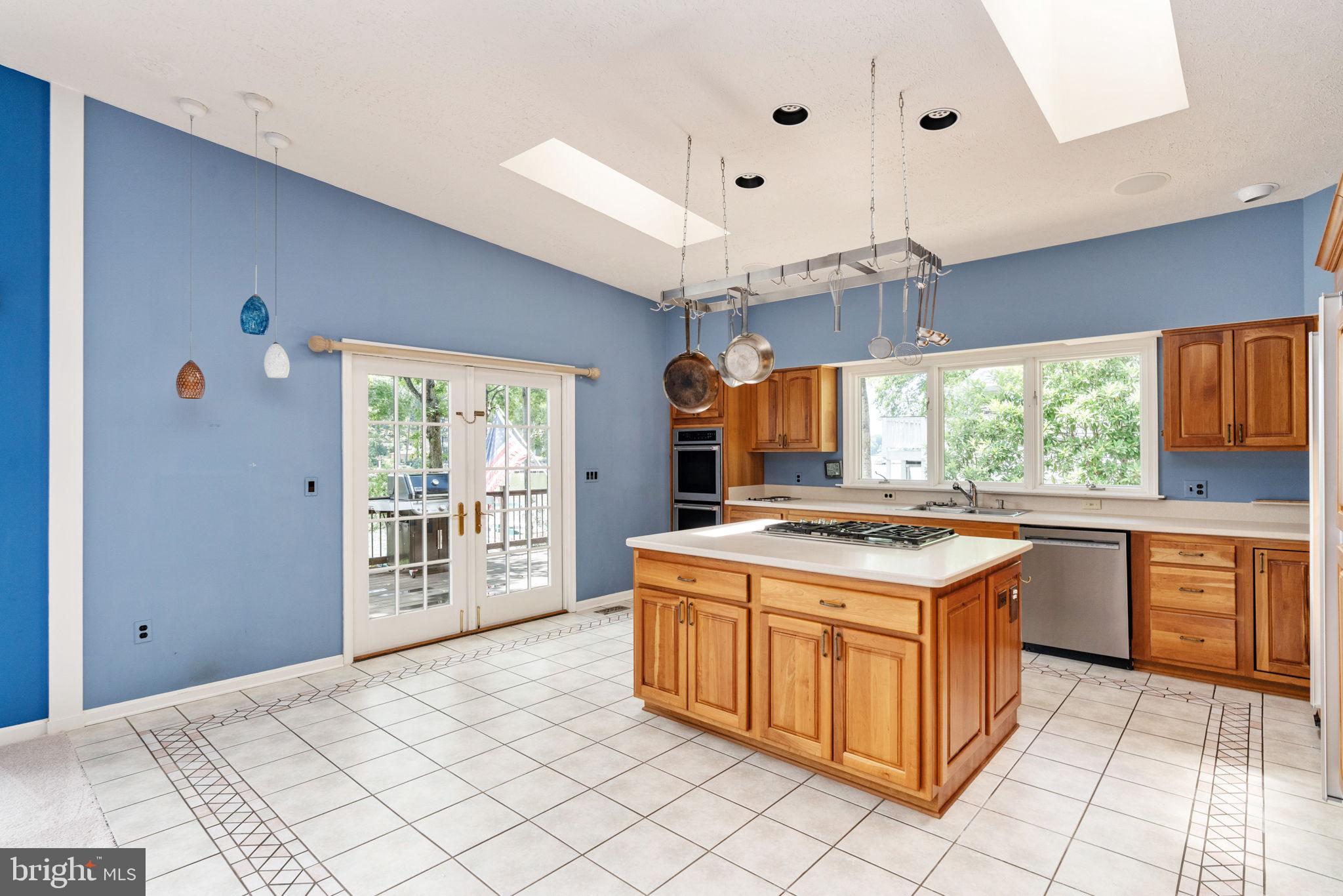 LAKE OF THE WOODS - Residential