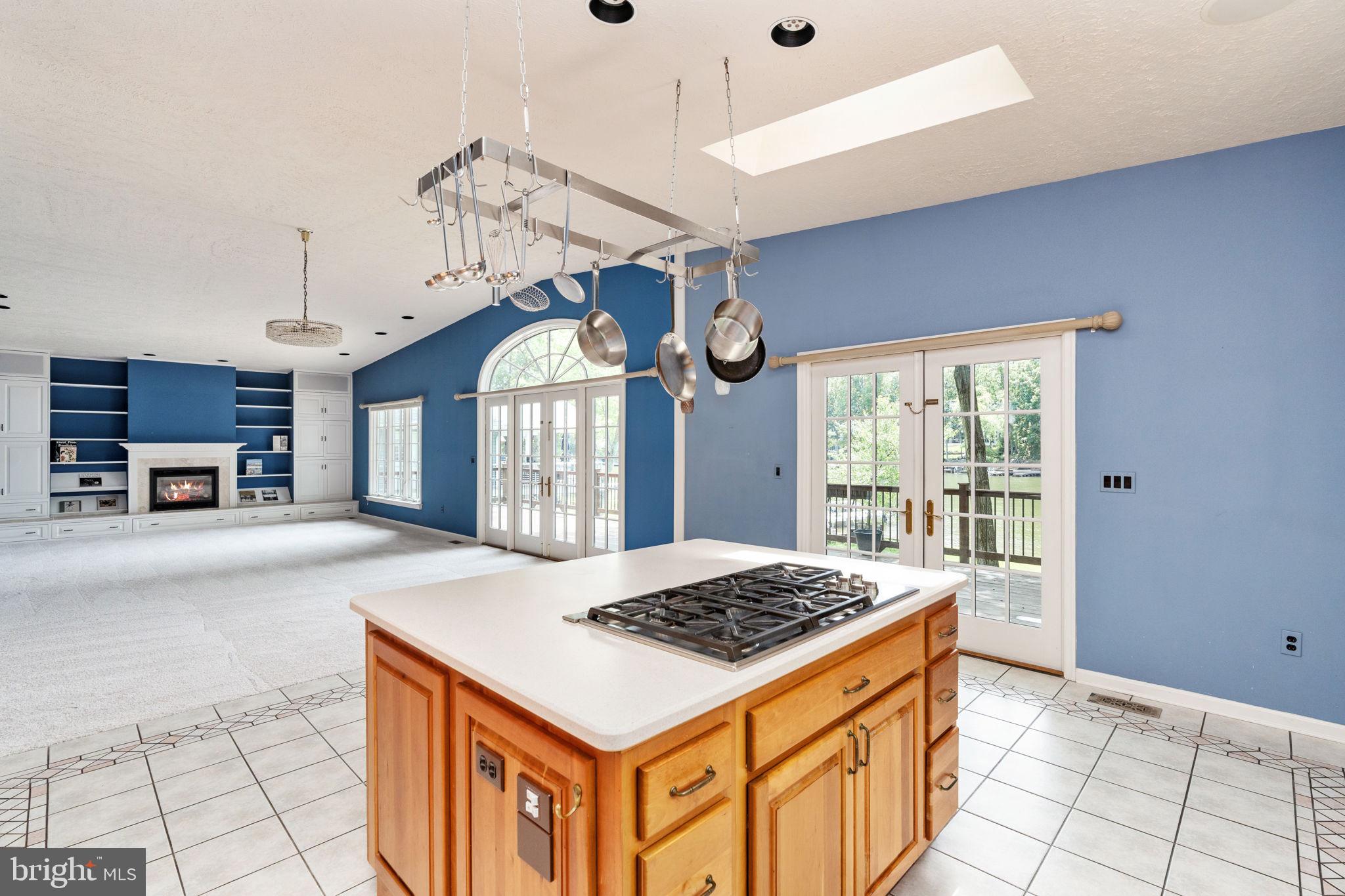 LAKE OF THE WOODS - Residential