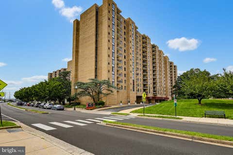 Photo of 4500 S Four Mile Run Drive #314, ARLINGTON, VA 22204 (MLS # VAAR2077680)