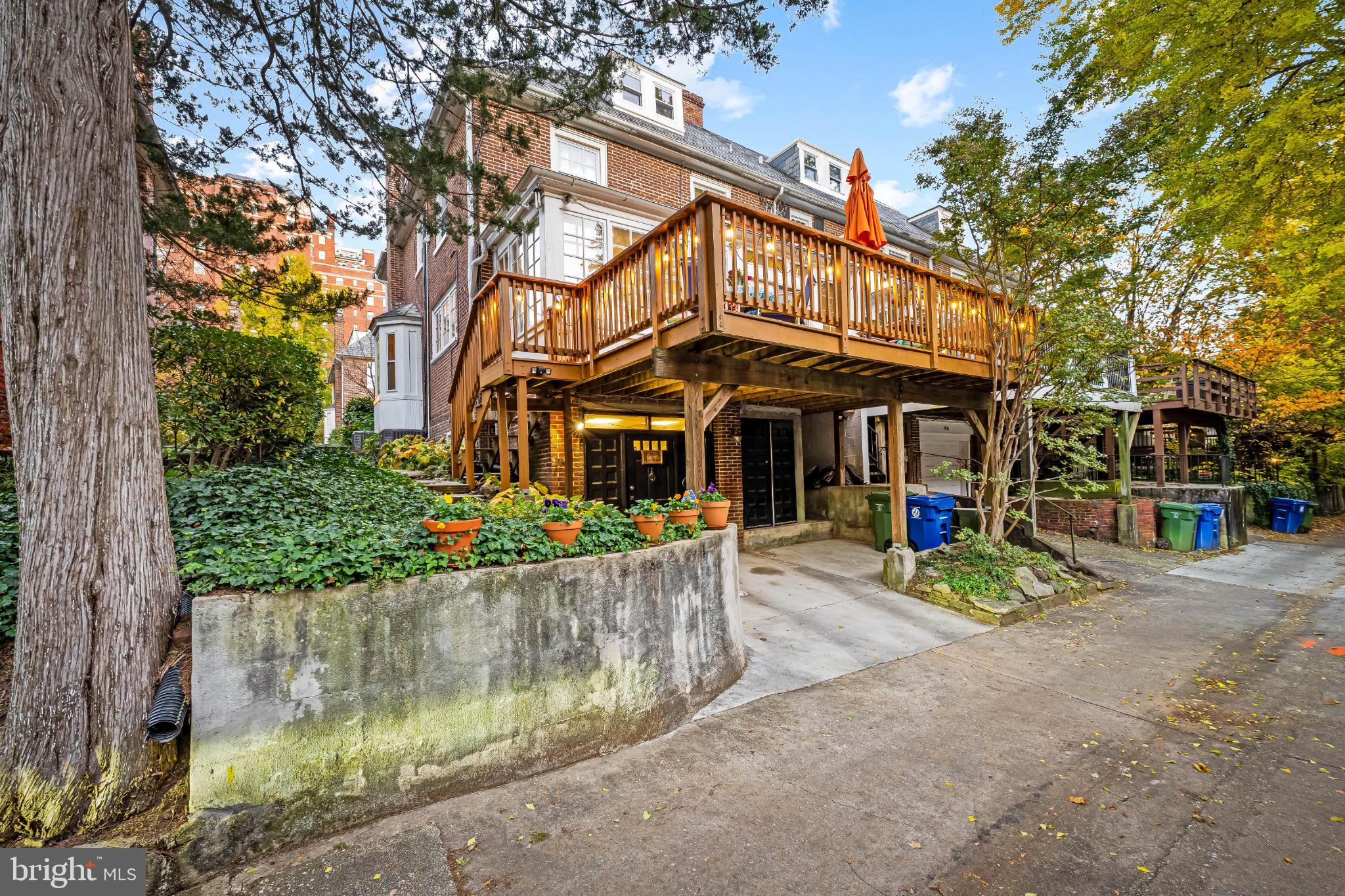 TUSCANY-CANTERBURY - Residential