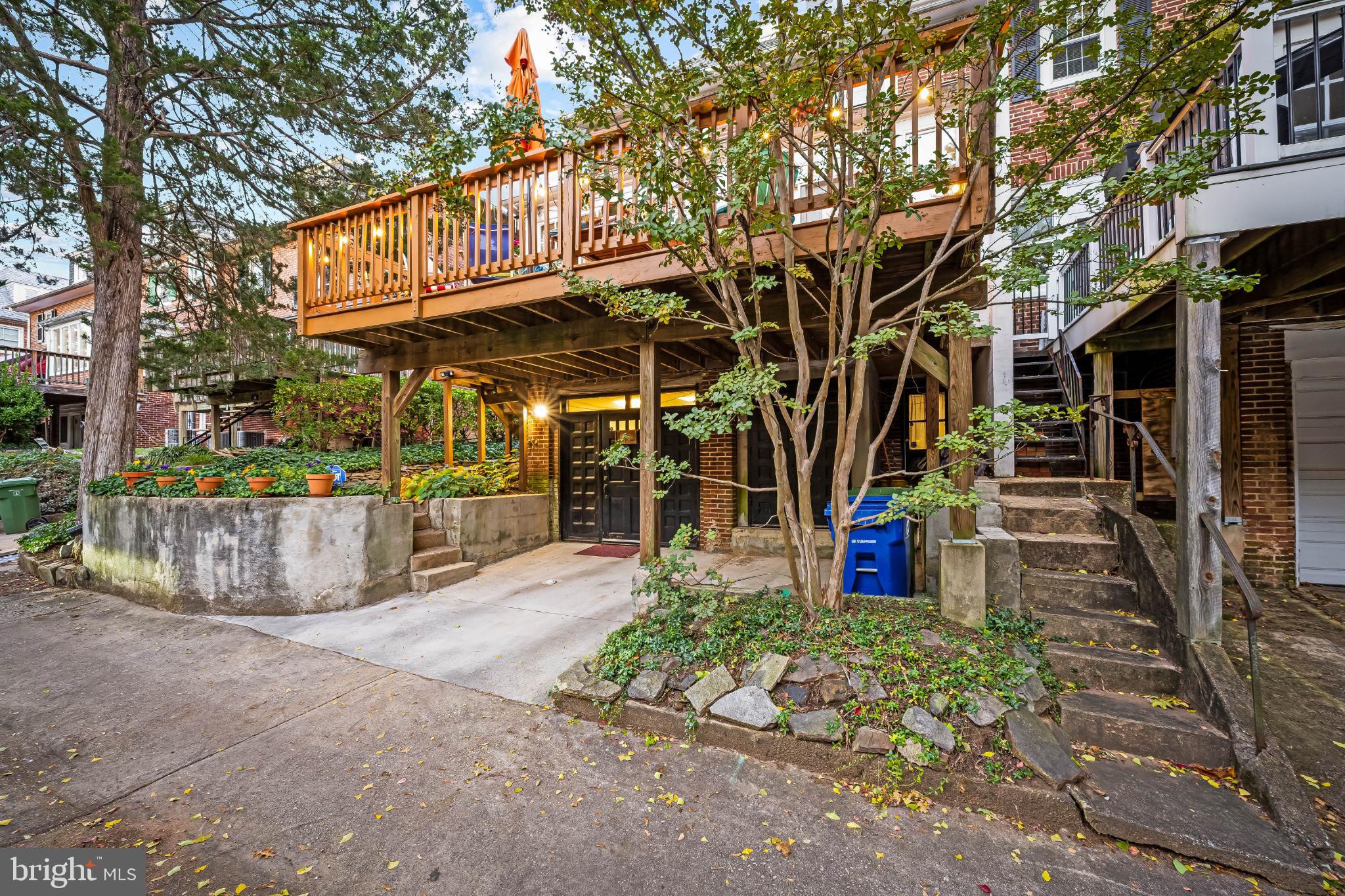 TUSCANY-CANTERBURY - Residential