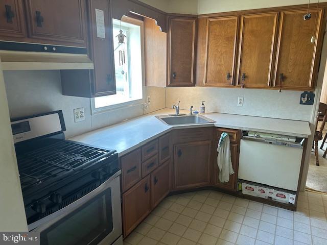 919 BELMONT AVENUE