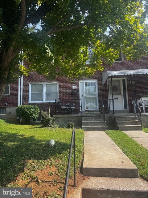 Townhouse For Sale - 5116 Fredcrest Road<br/> Baltimore City County, BALTIMORE, MD 21229