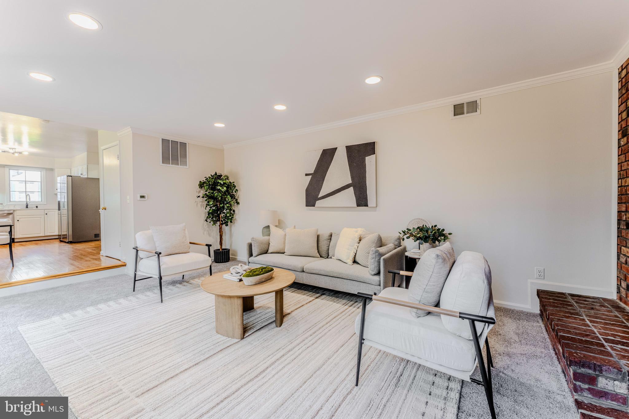 COLLEGE GARDENS - Residential