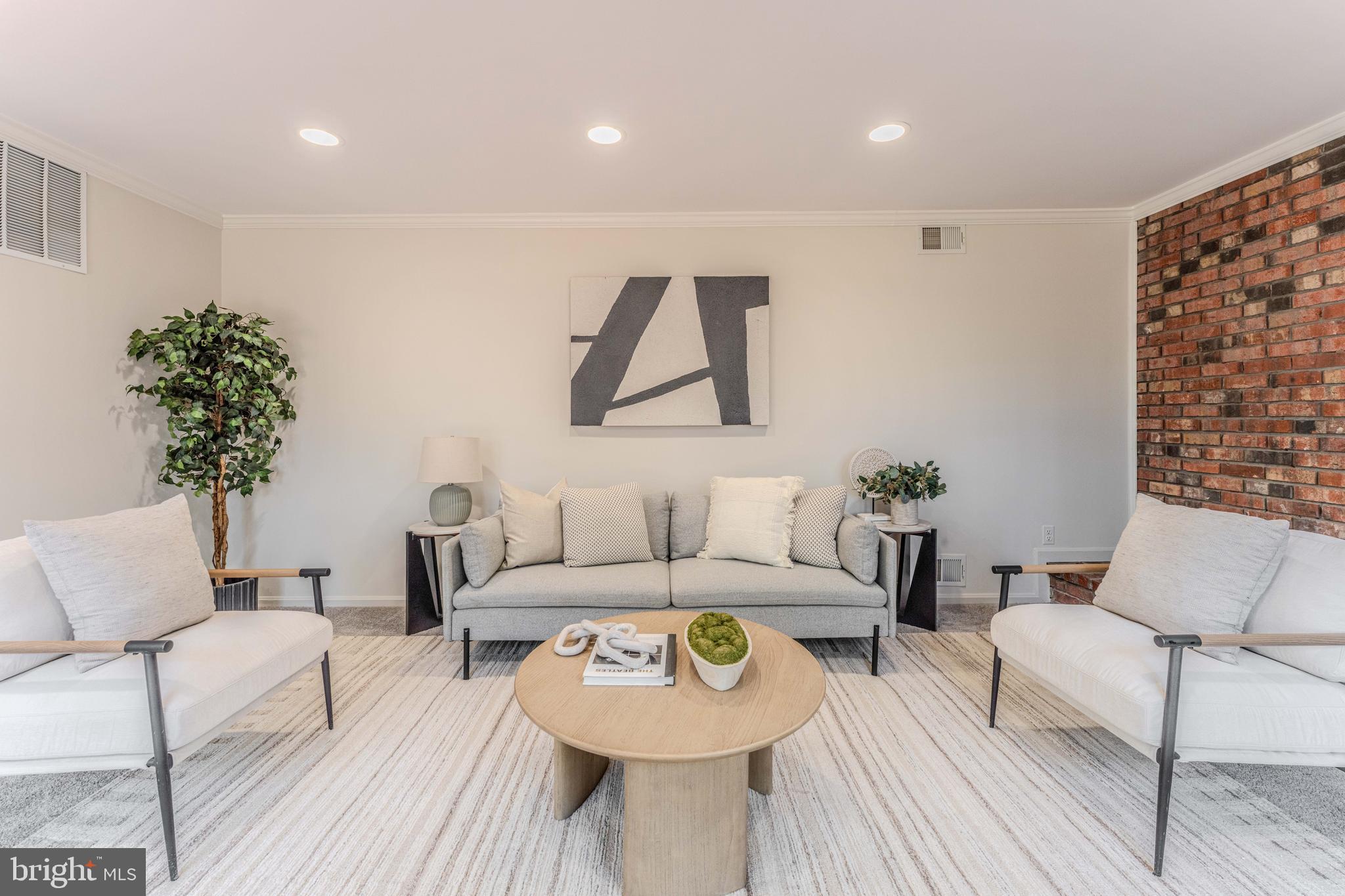 COLLEGE GARDENS - Residential