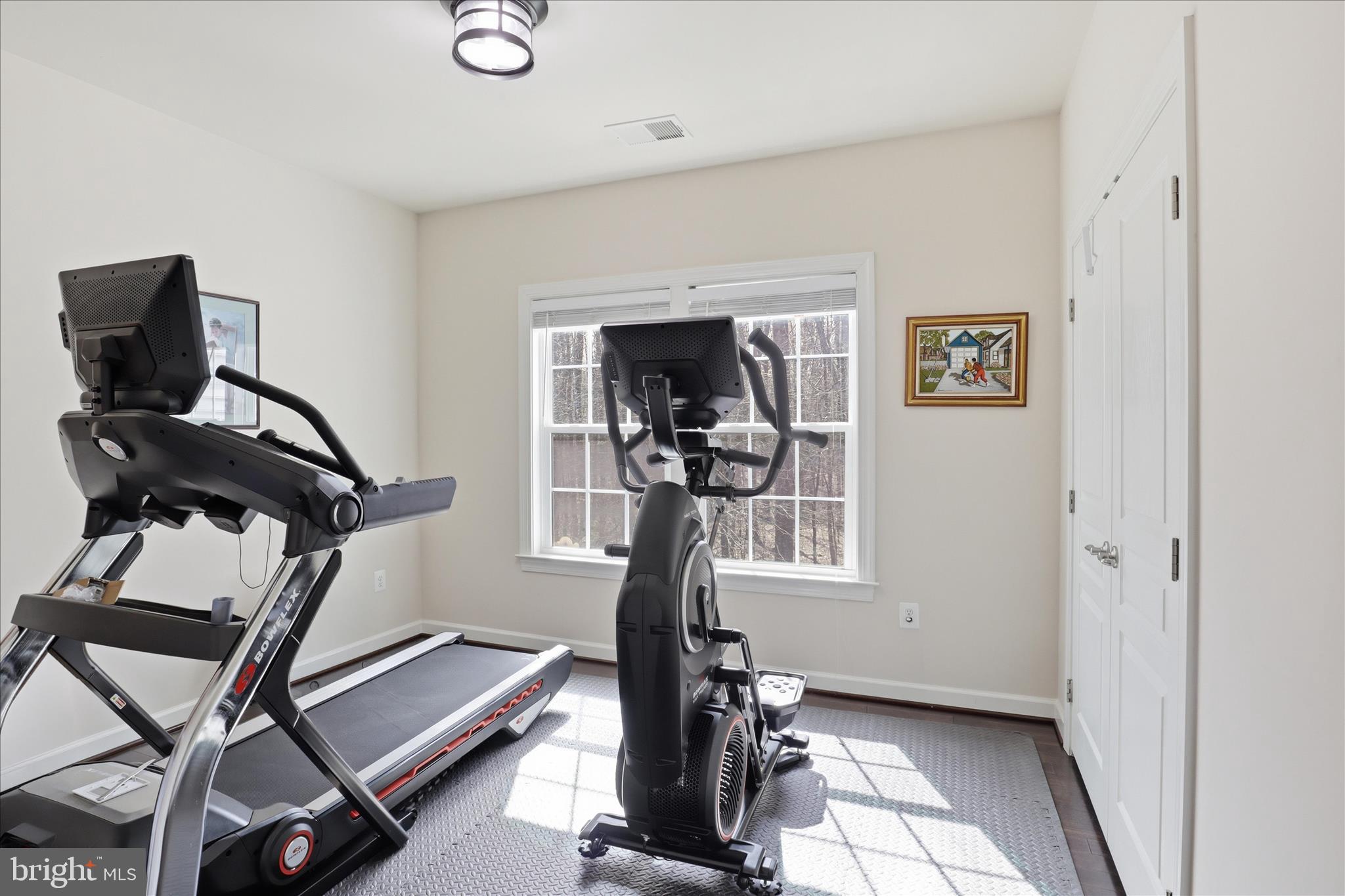 OAK CREEK - Residential