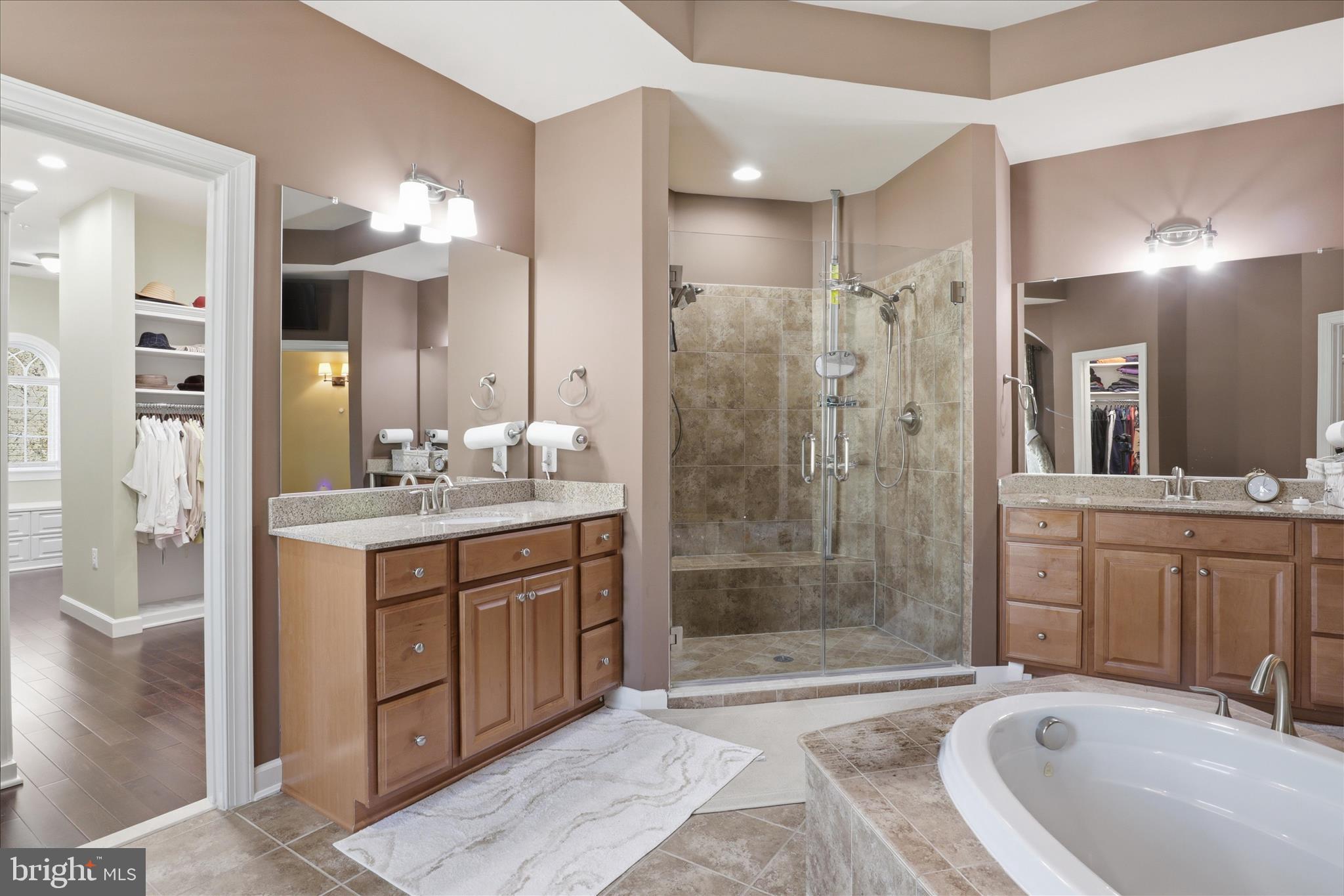 OAK CREEK - Residential