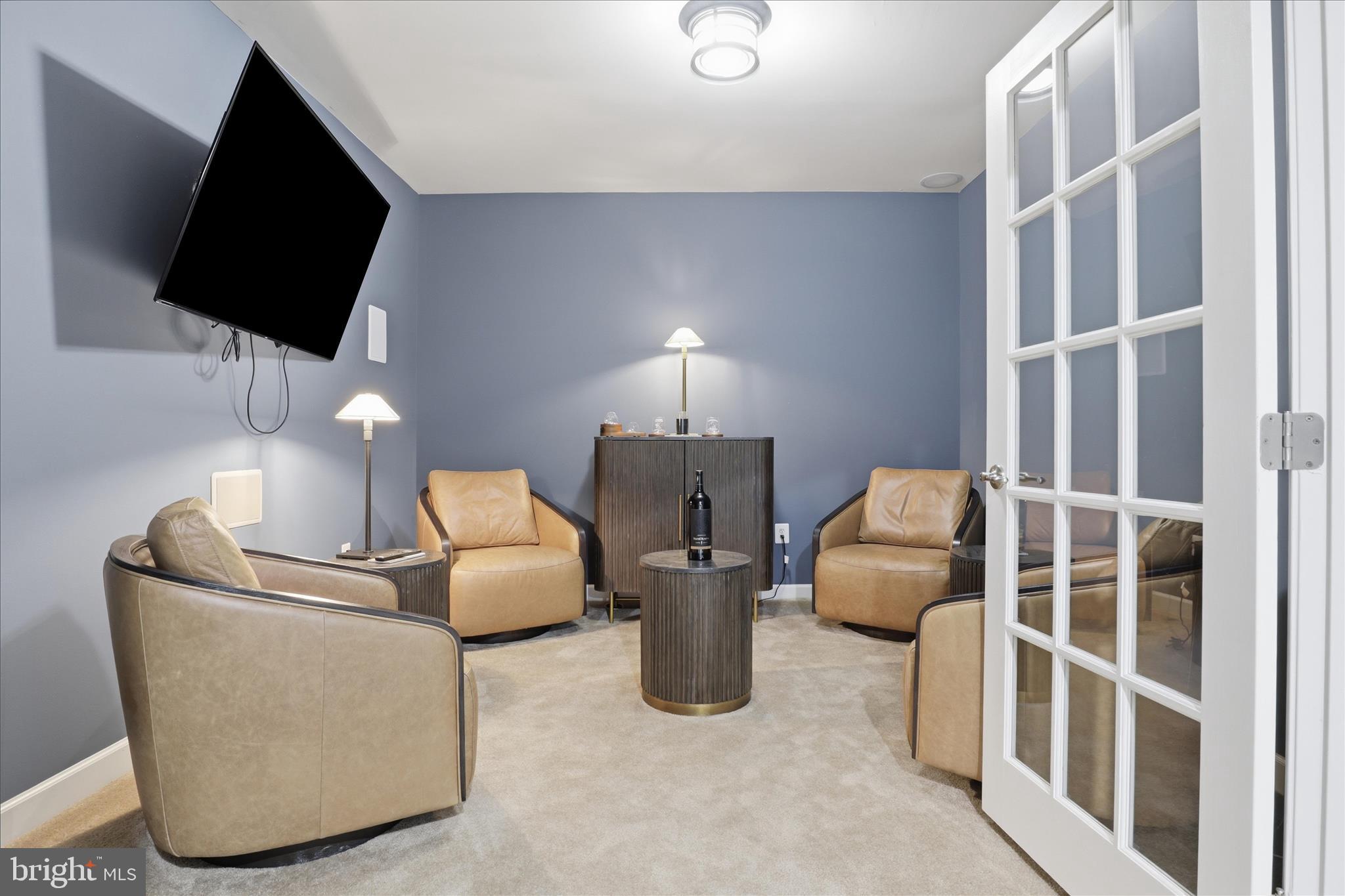 OAK CREEK - Residential