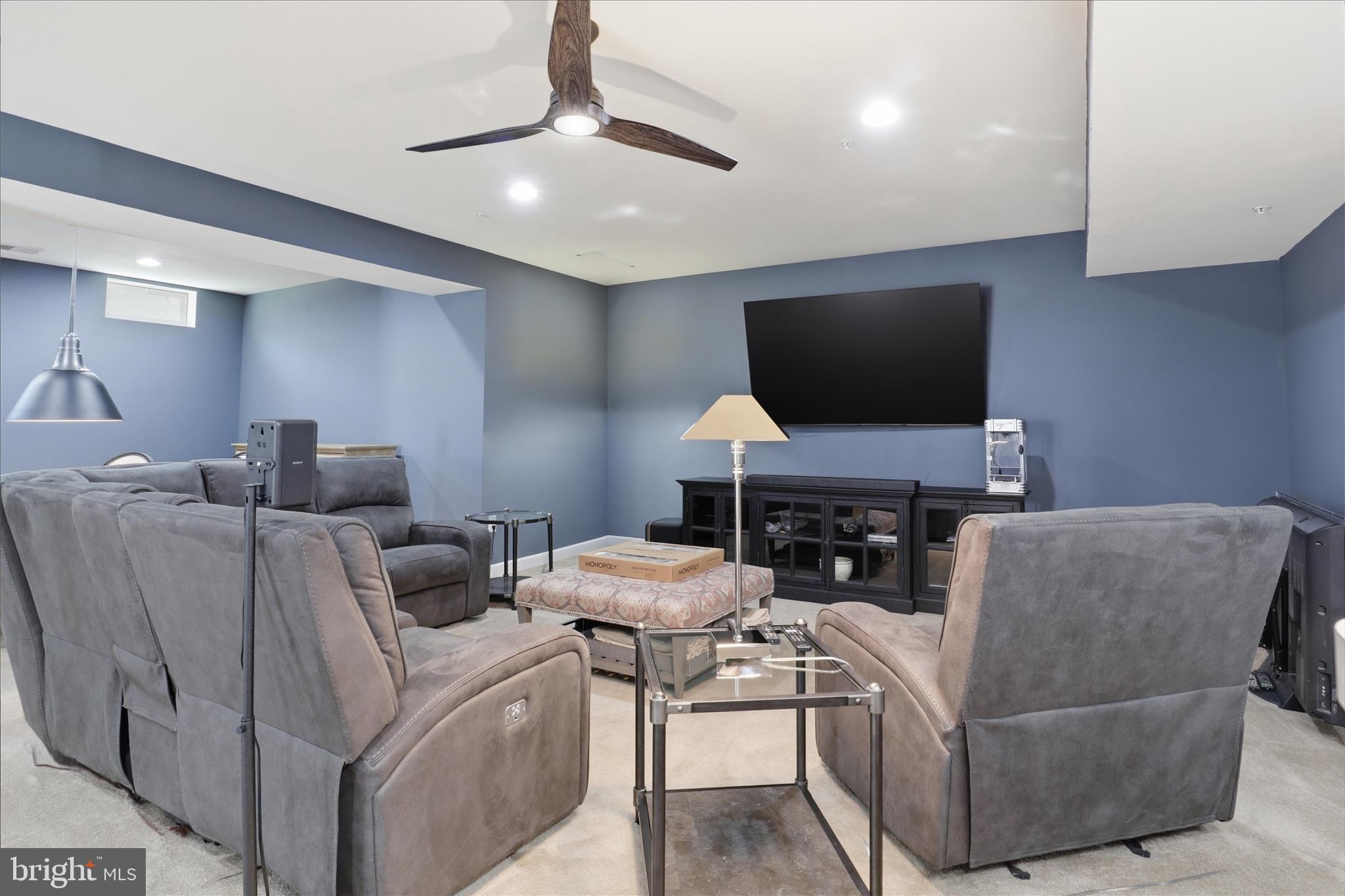 OAK CREEK - Residential