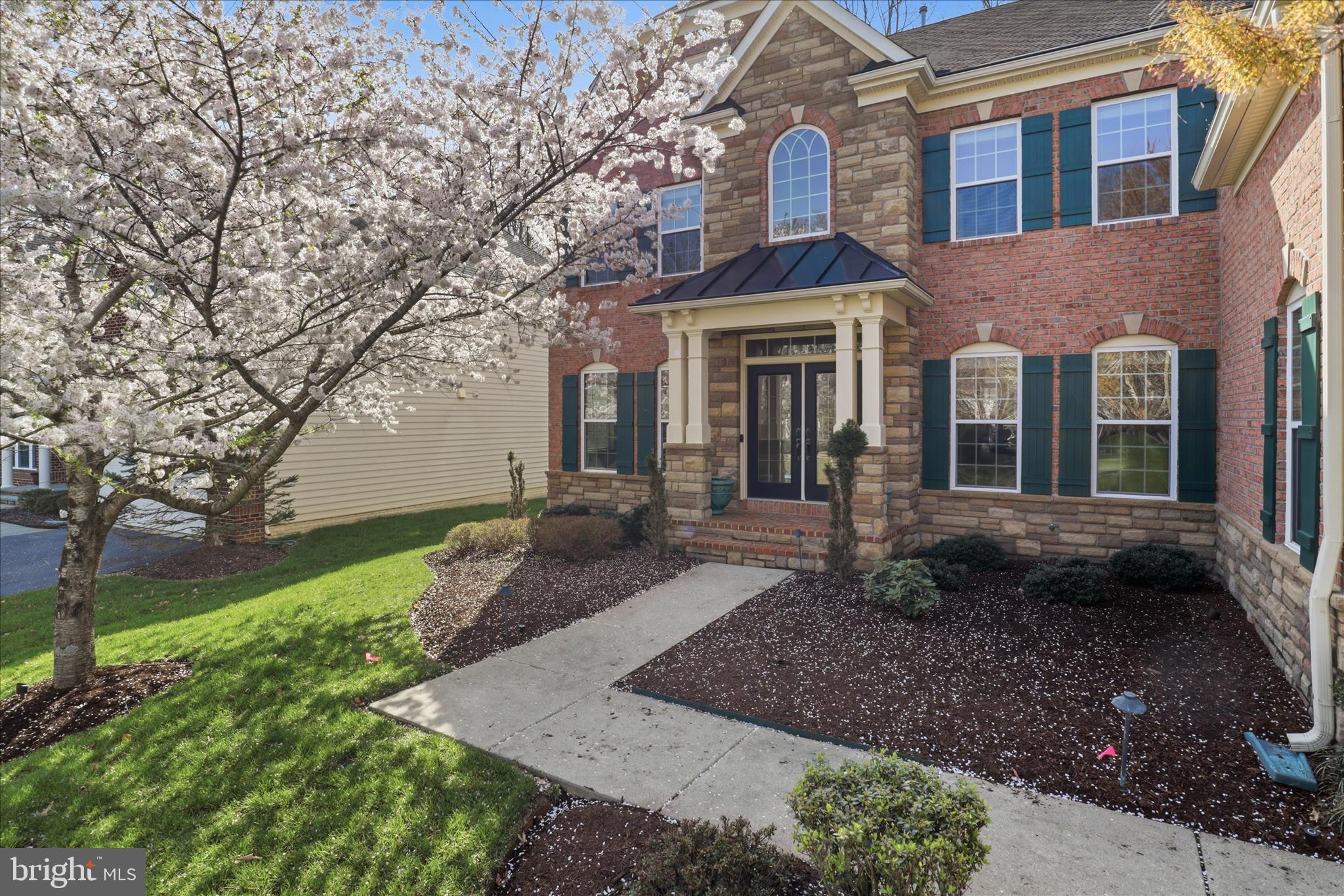 OAK CREEK - Residential