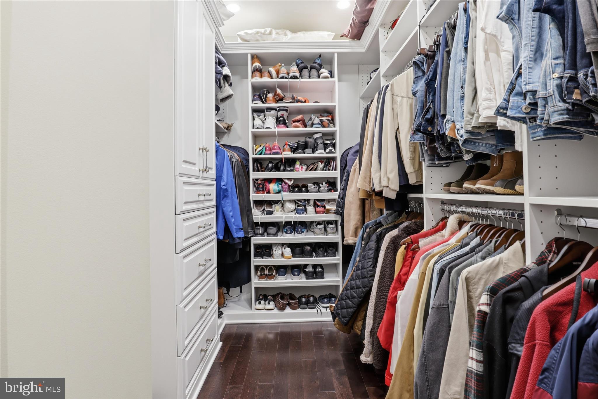 OAK CREEK - Residential