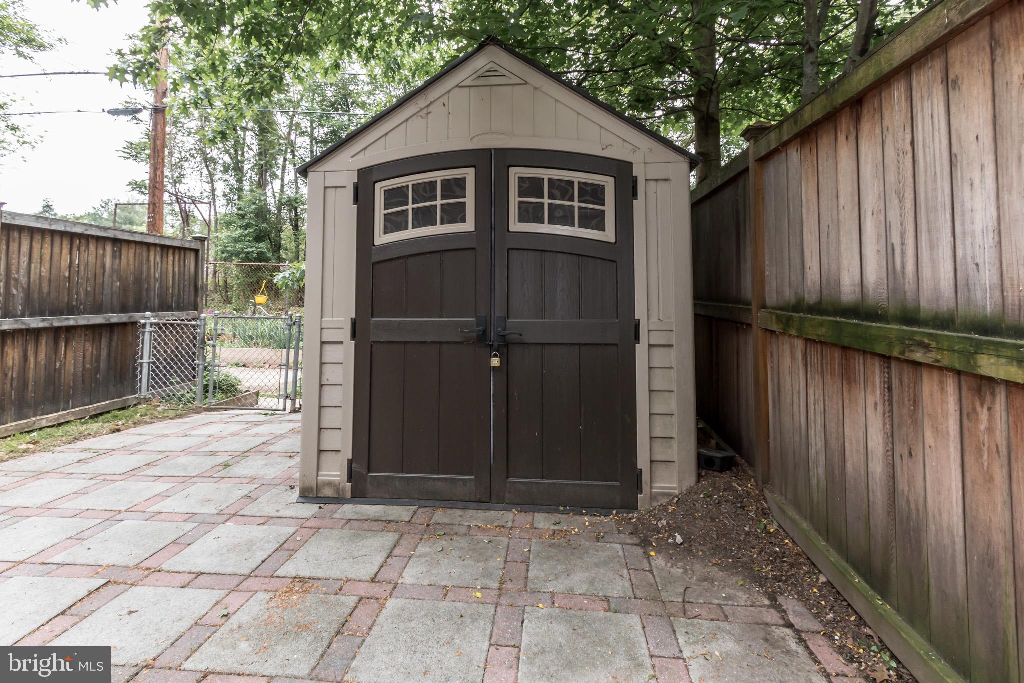 ROSEMONT - Residential Lease