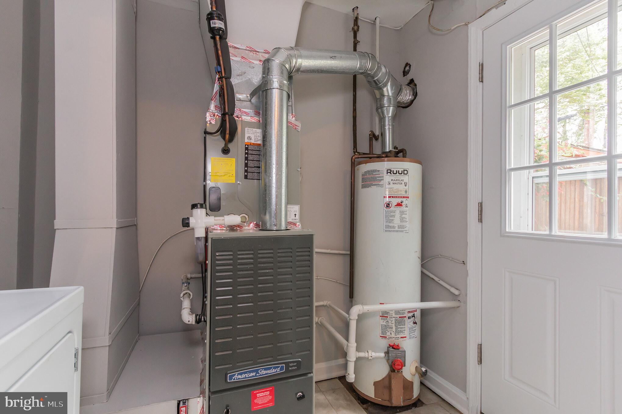 ROSEMONT - Residential Lease