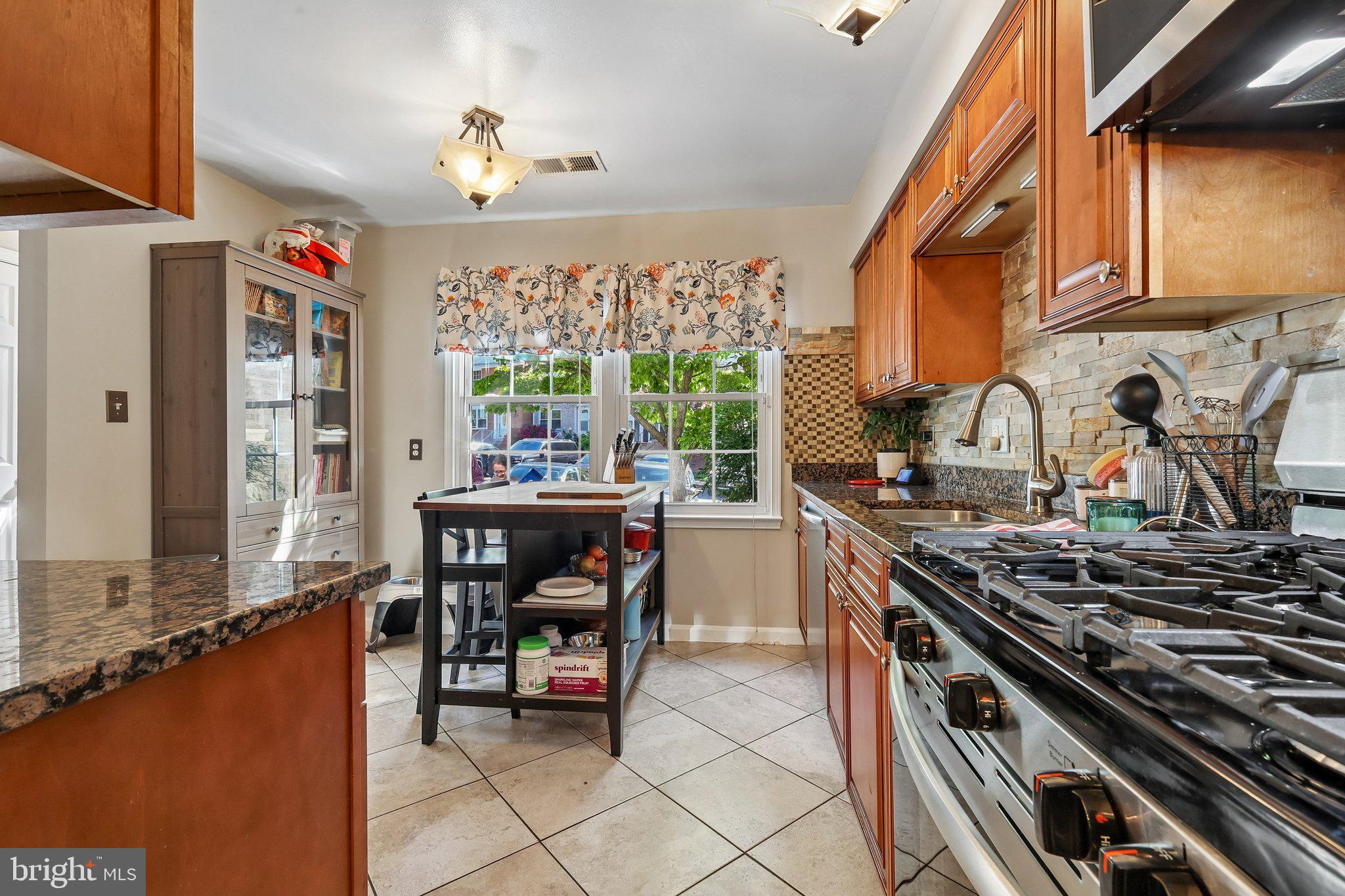 THOUSAND OAKS - Residential