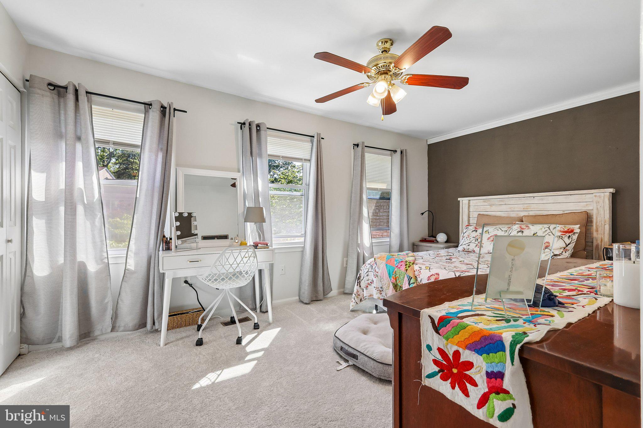 THOUSAND OAKS - Residential
