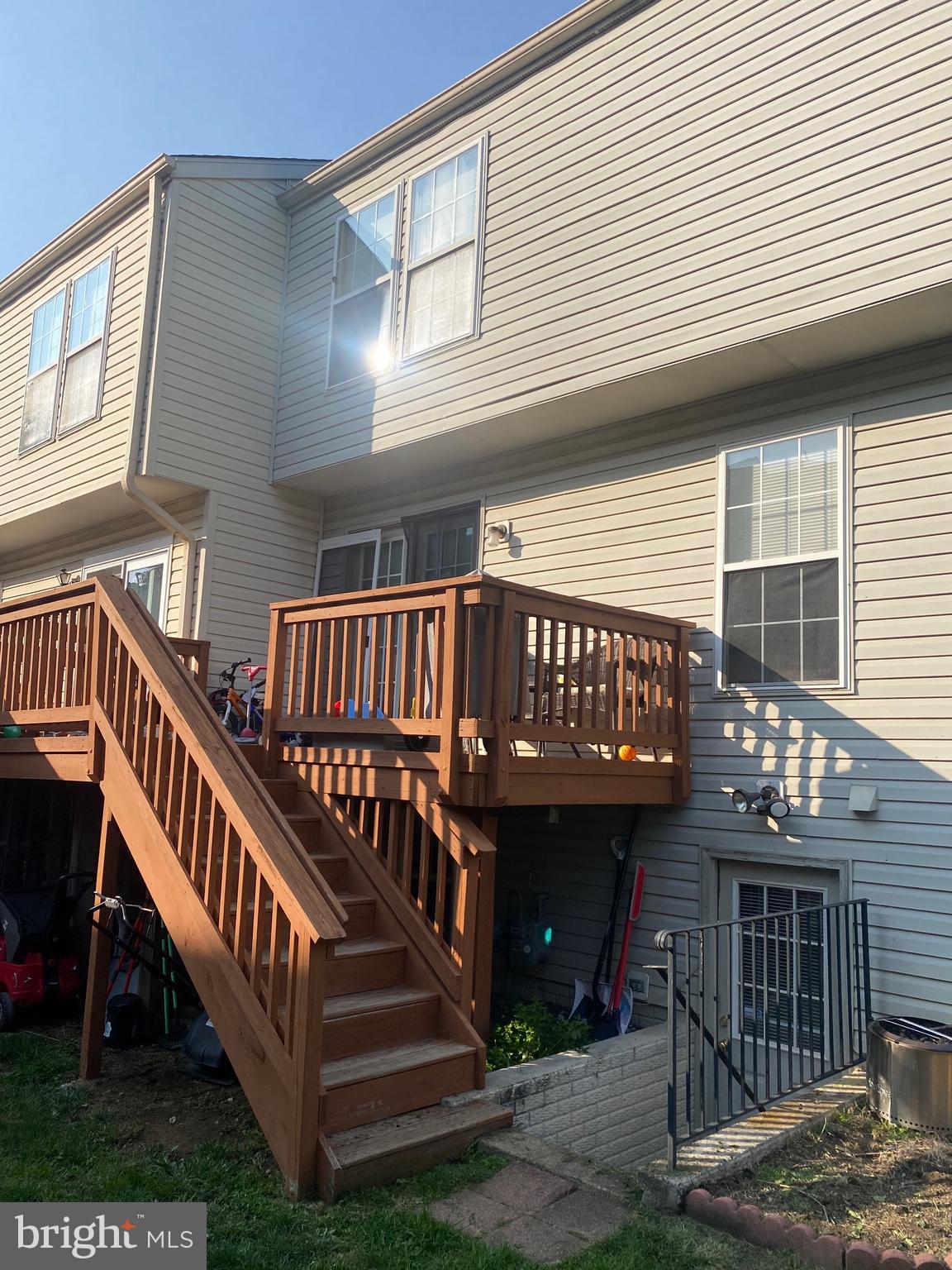 RIVERSIDE VILLAGES - Residential Lease