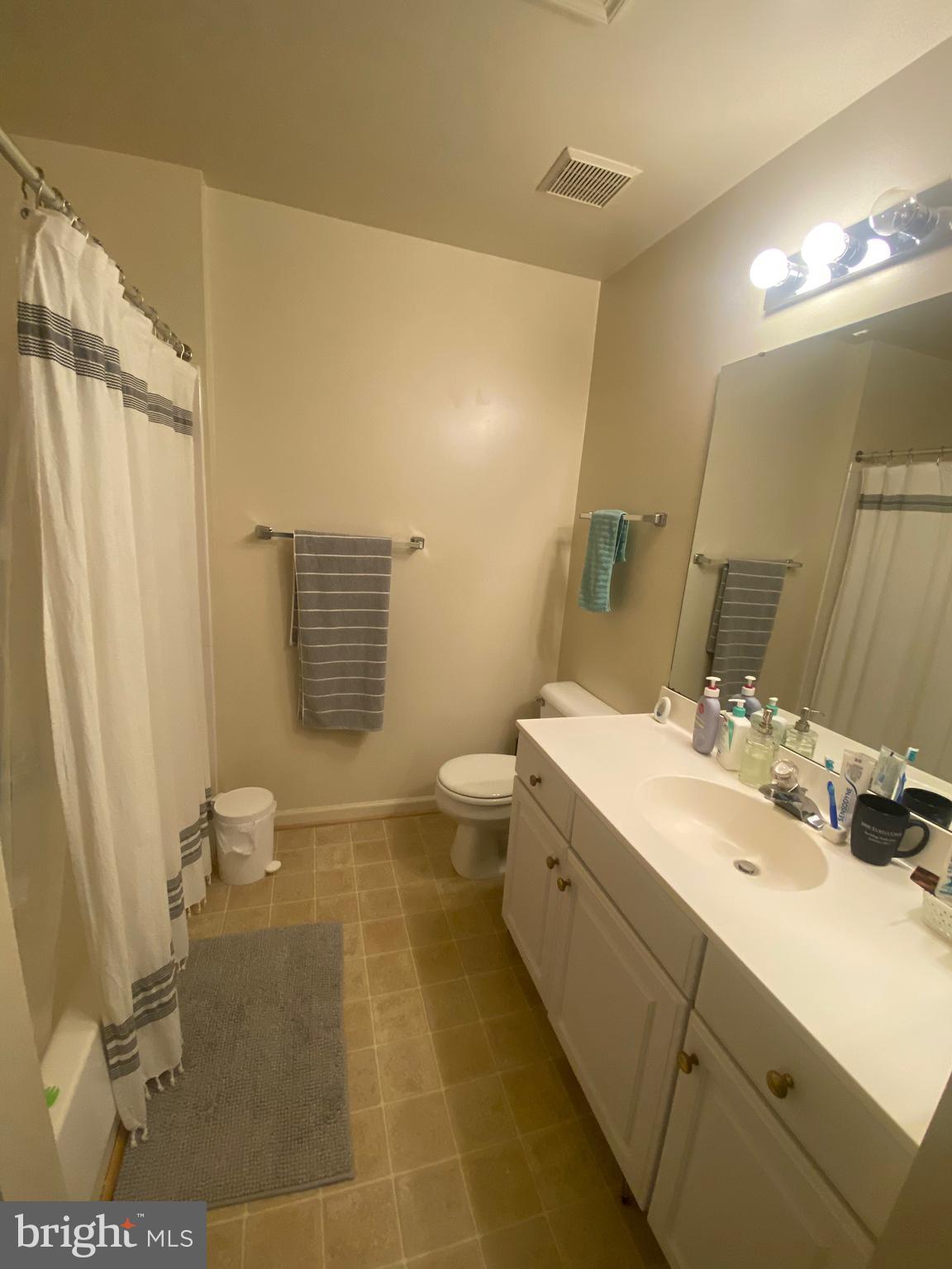 RIVERSIDE VILLAGES - Residential Lease