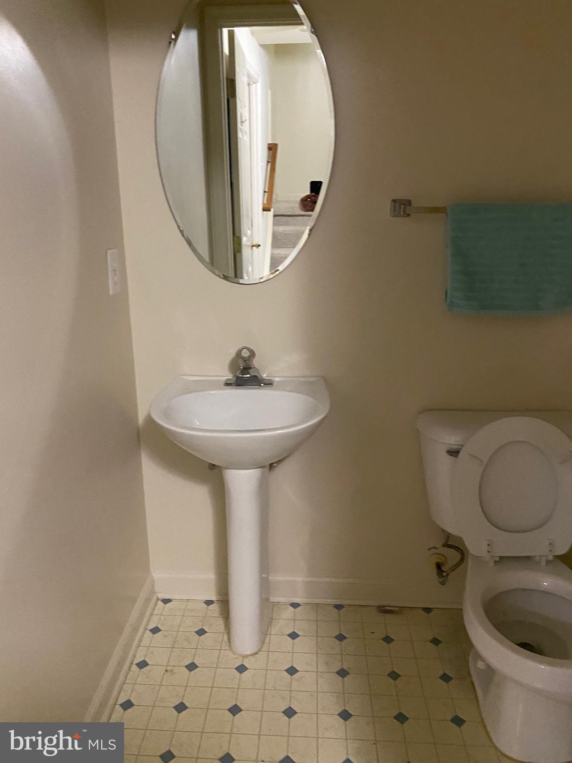 RIVERSIDE VILLAGES - Residential Lease