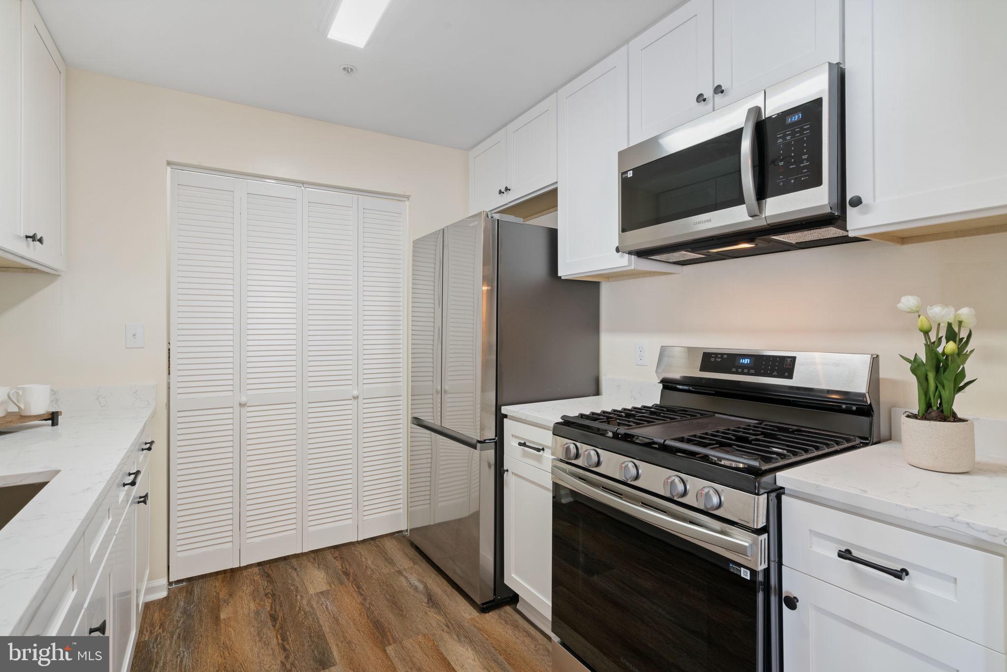 STRATFORD CONDOS - Residential