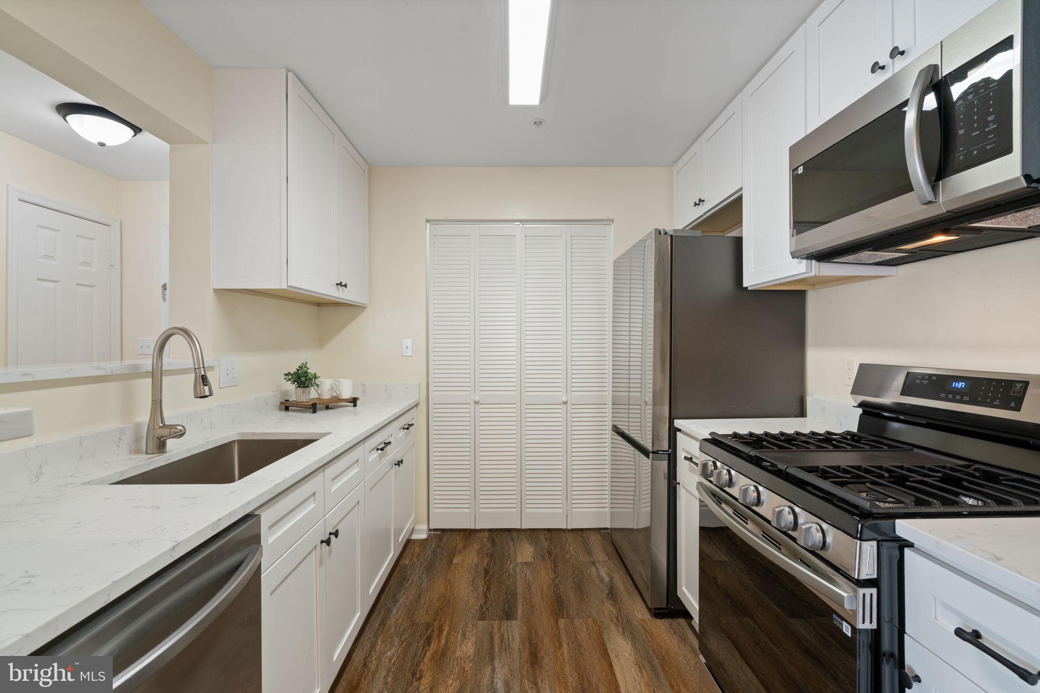 STRATFORD CONDOS - Residential