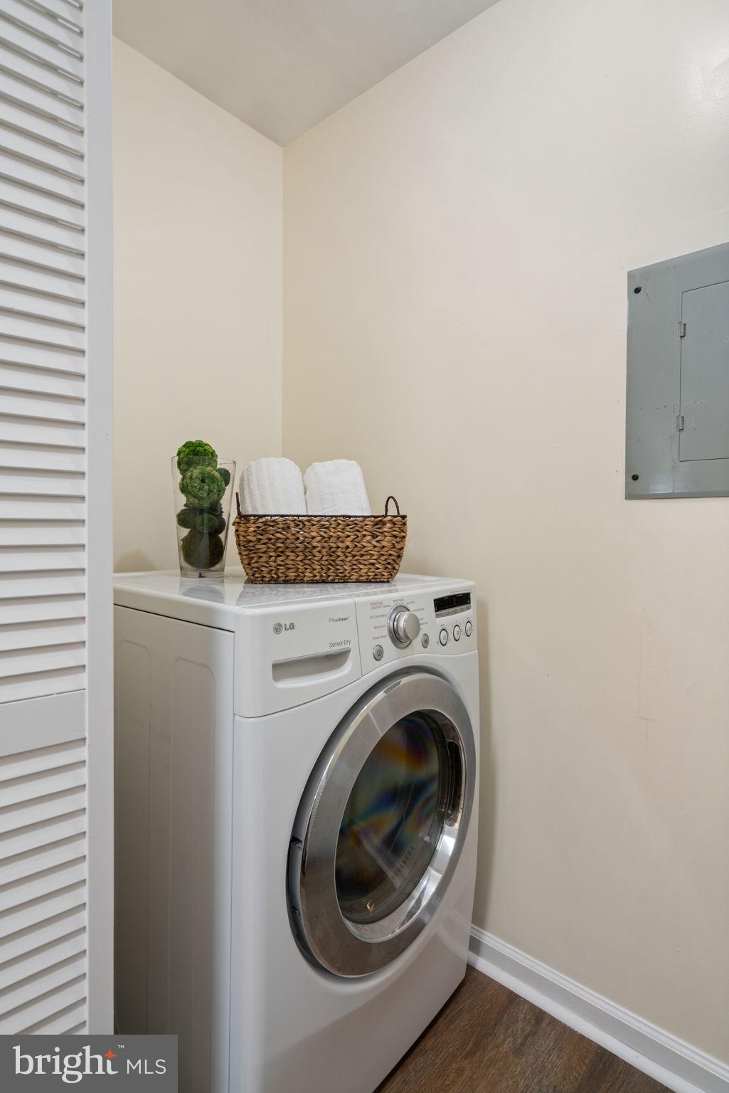 STRATFORD CONDOS - Residential