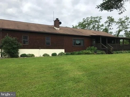 172 Pumping Station Road, East Waterford, PA 17021