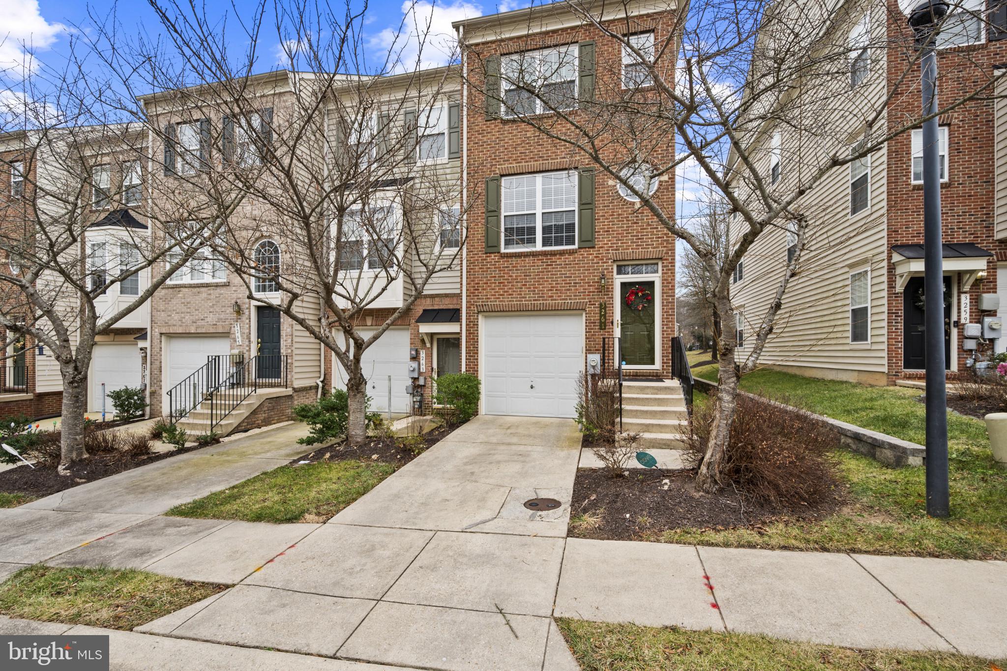 RUSSETT - Residential