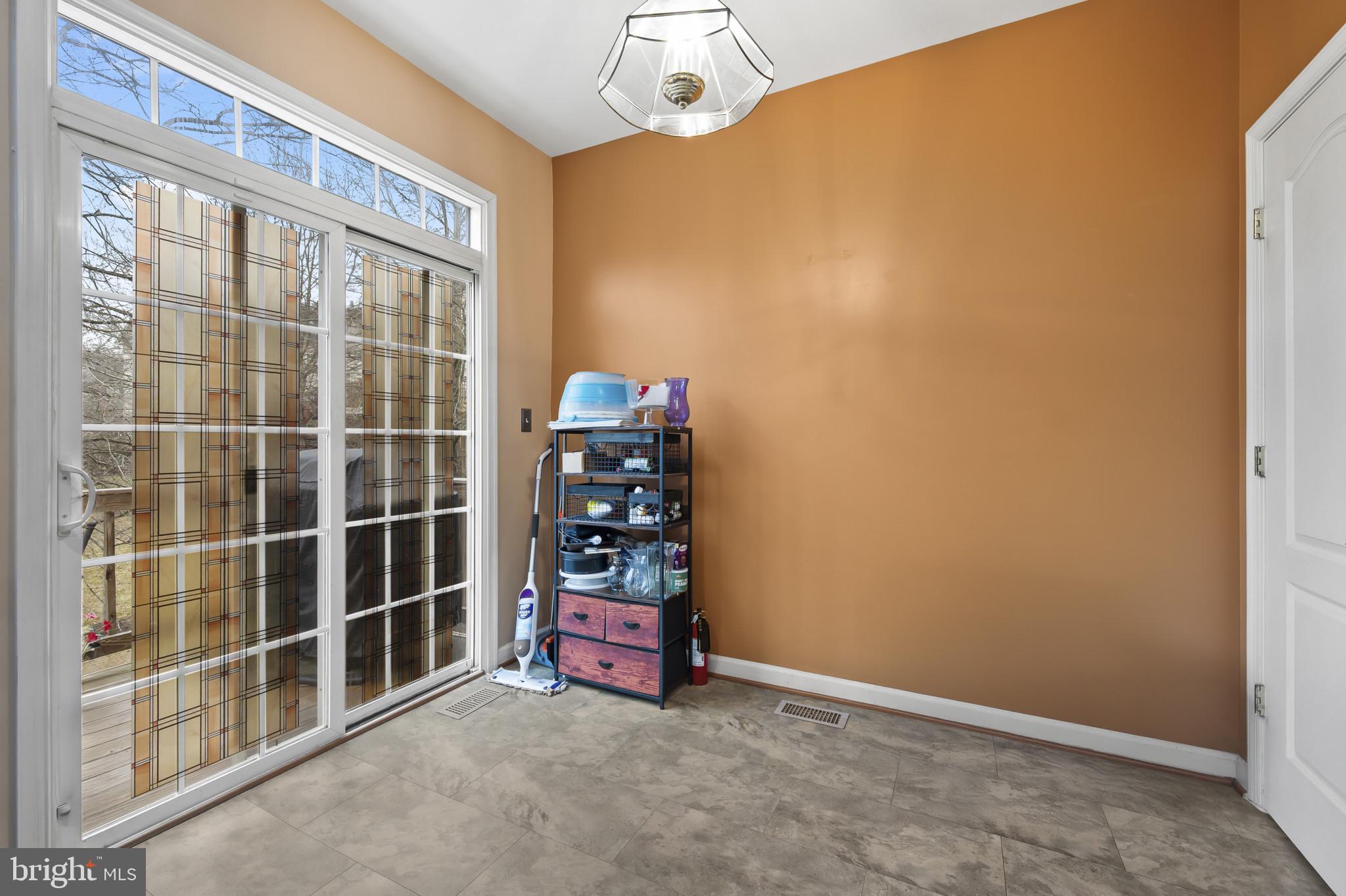 RUSSETT - Residential