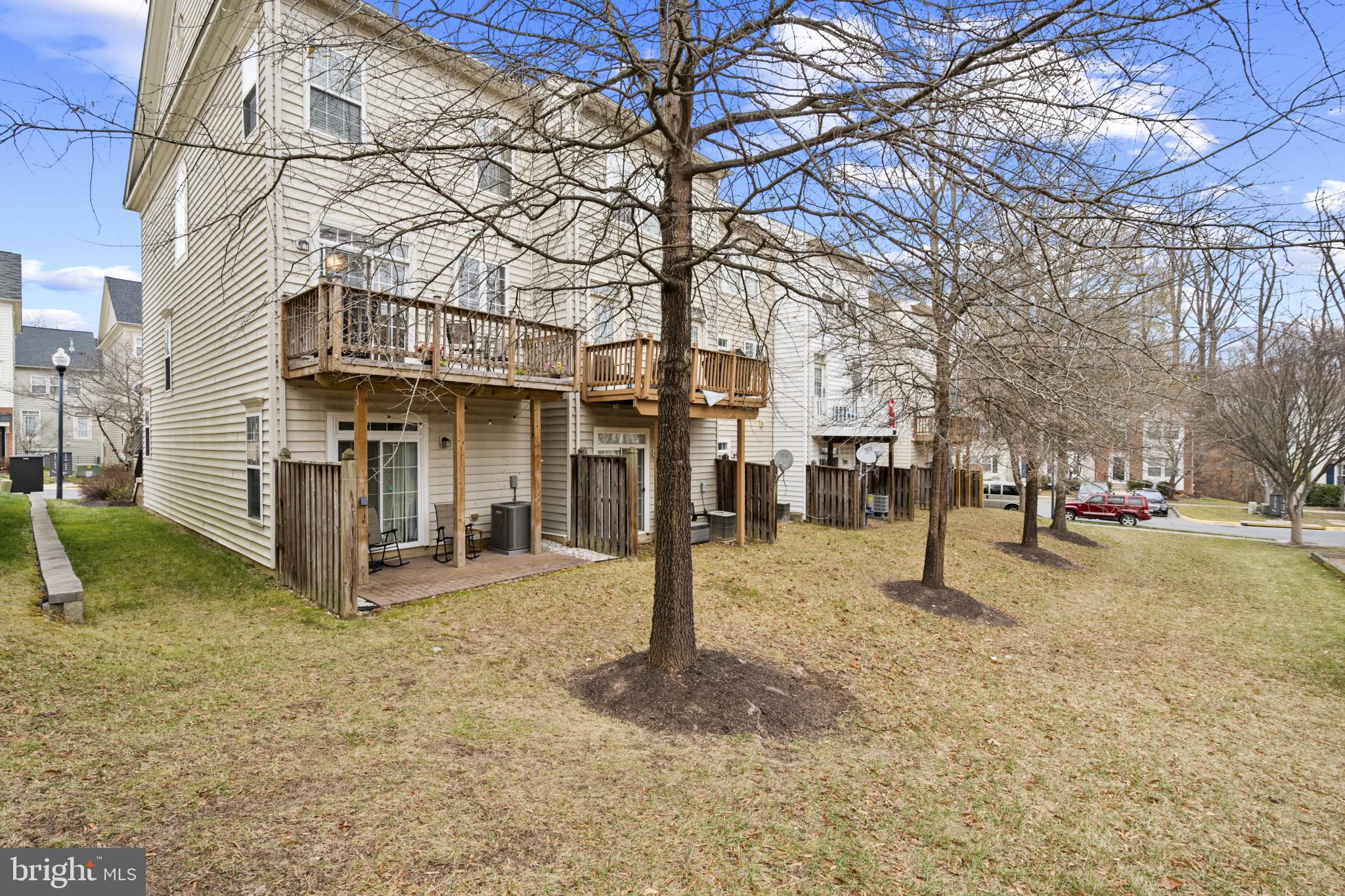 RUSSETT - Residential