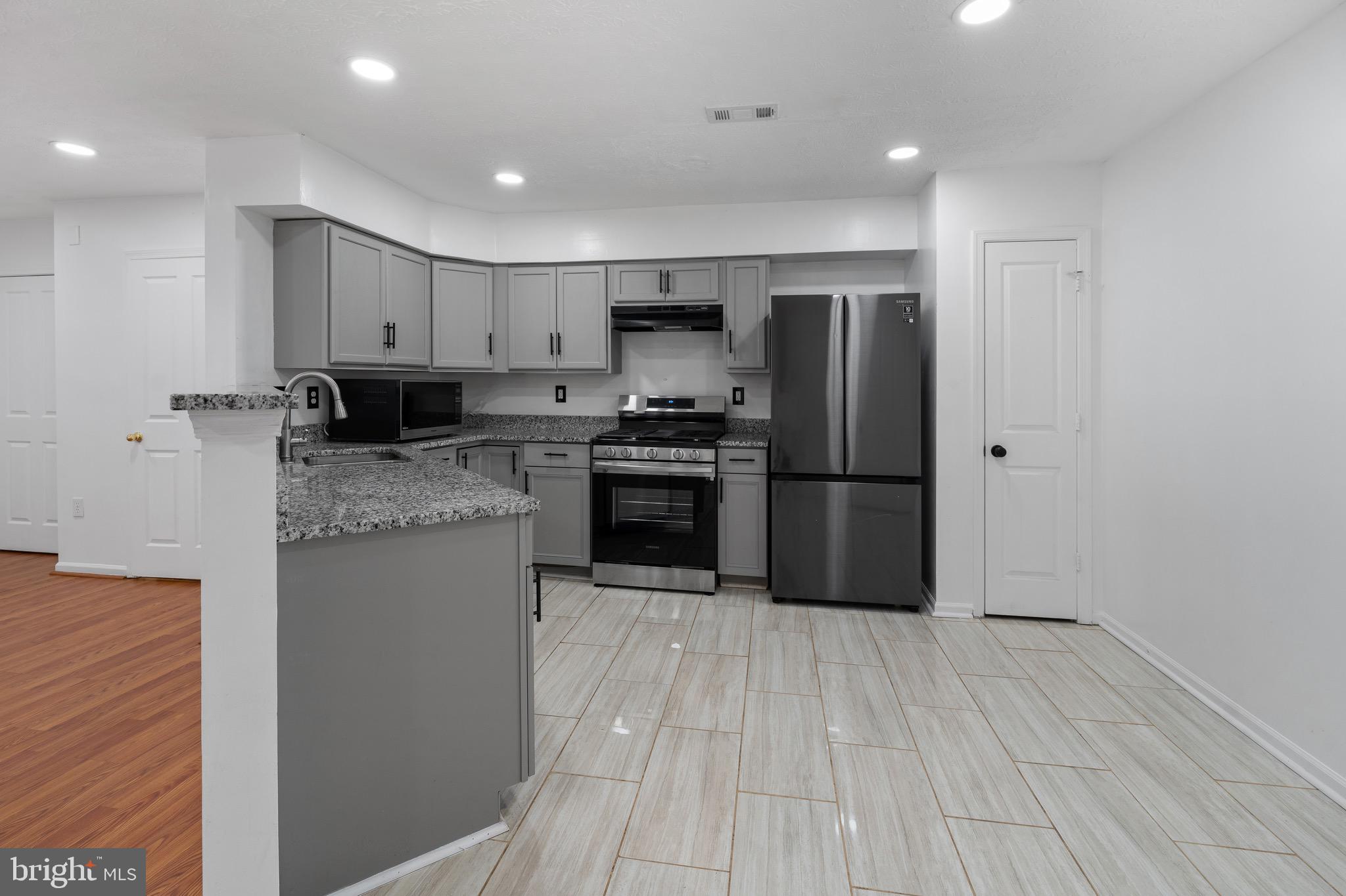 QUAIL RUN SOUTH - Residential Lease