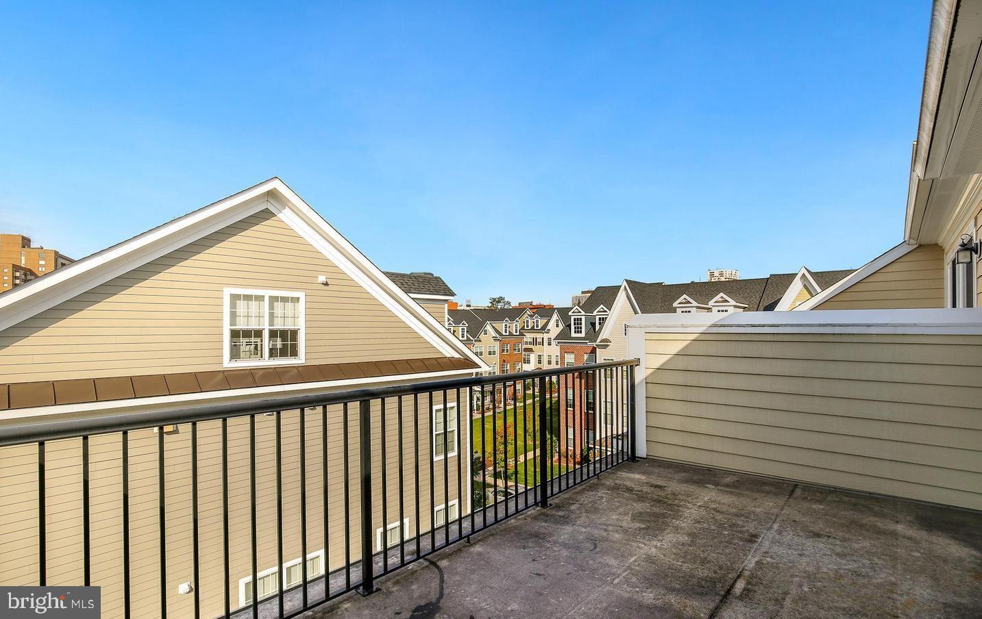 TOWSON GREEN - Residential Lease