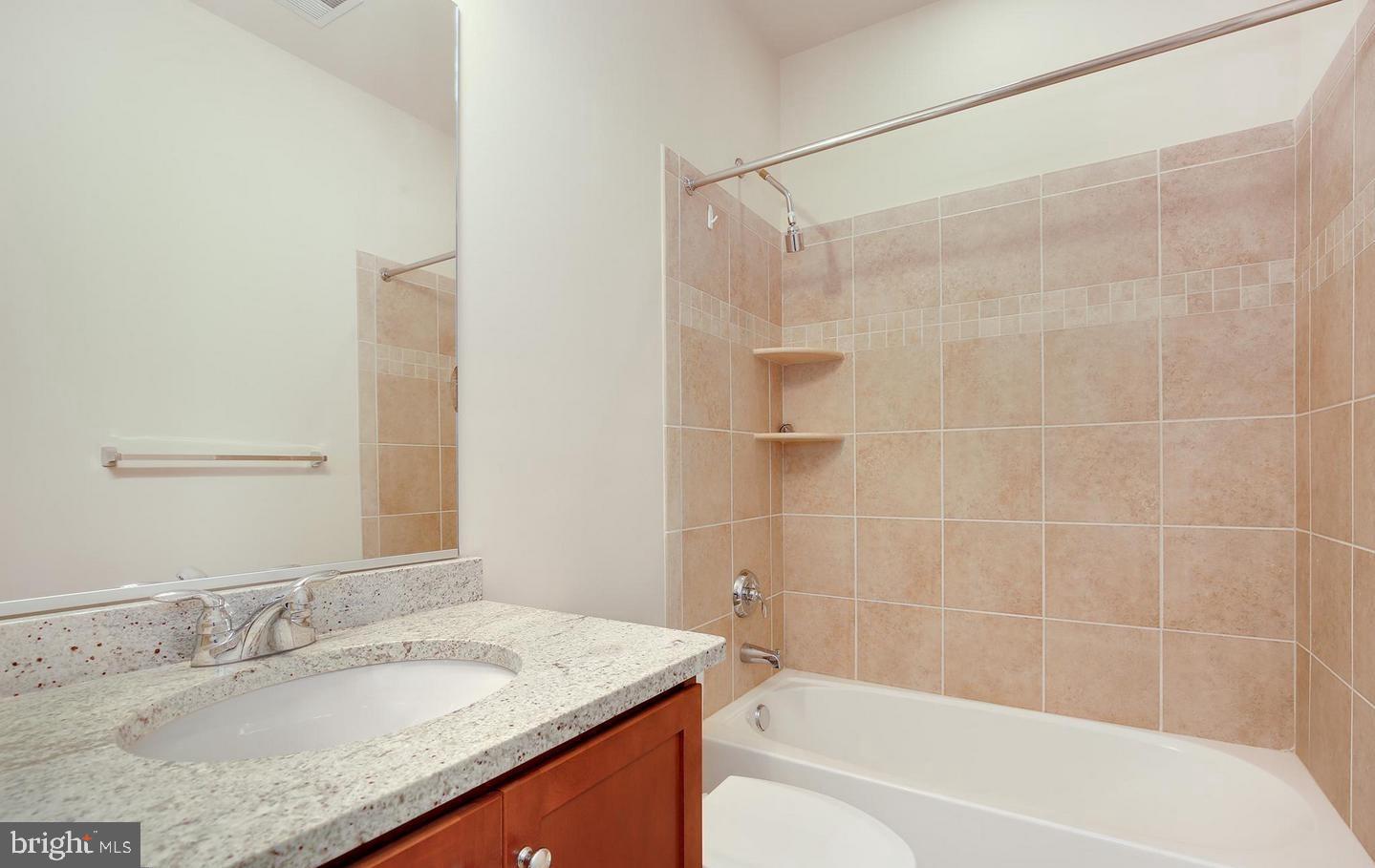 TOWSON GREEN - Residential Lease