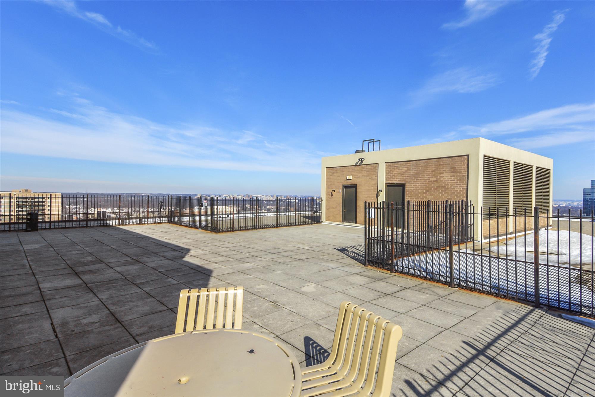 SKYLINE SQUARE CONDO - Residential