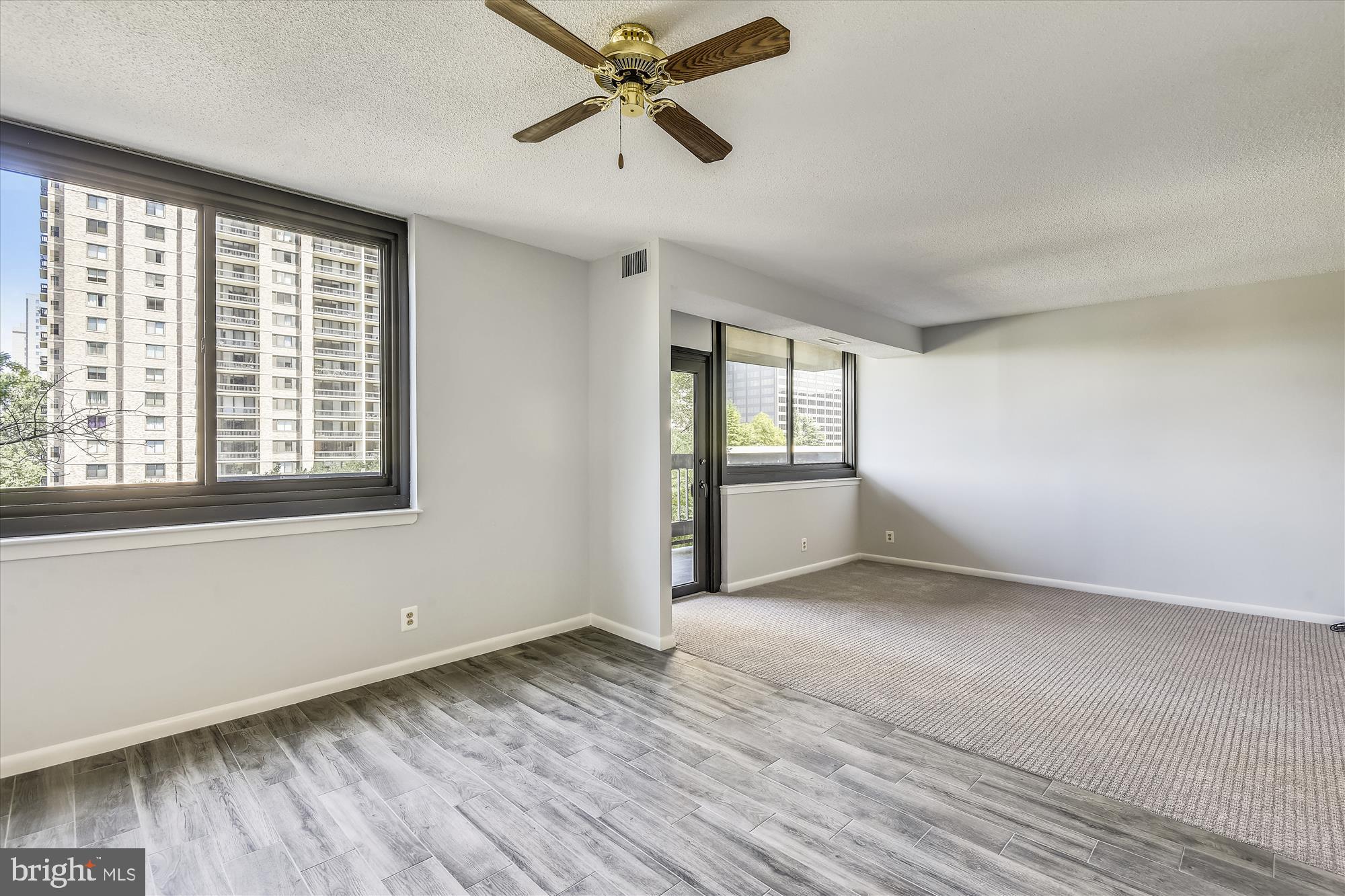 SKYLINE SQUARE CONDO - Residential