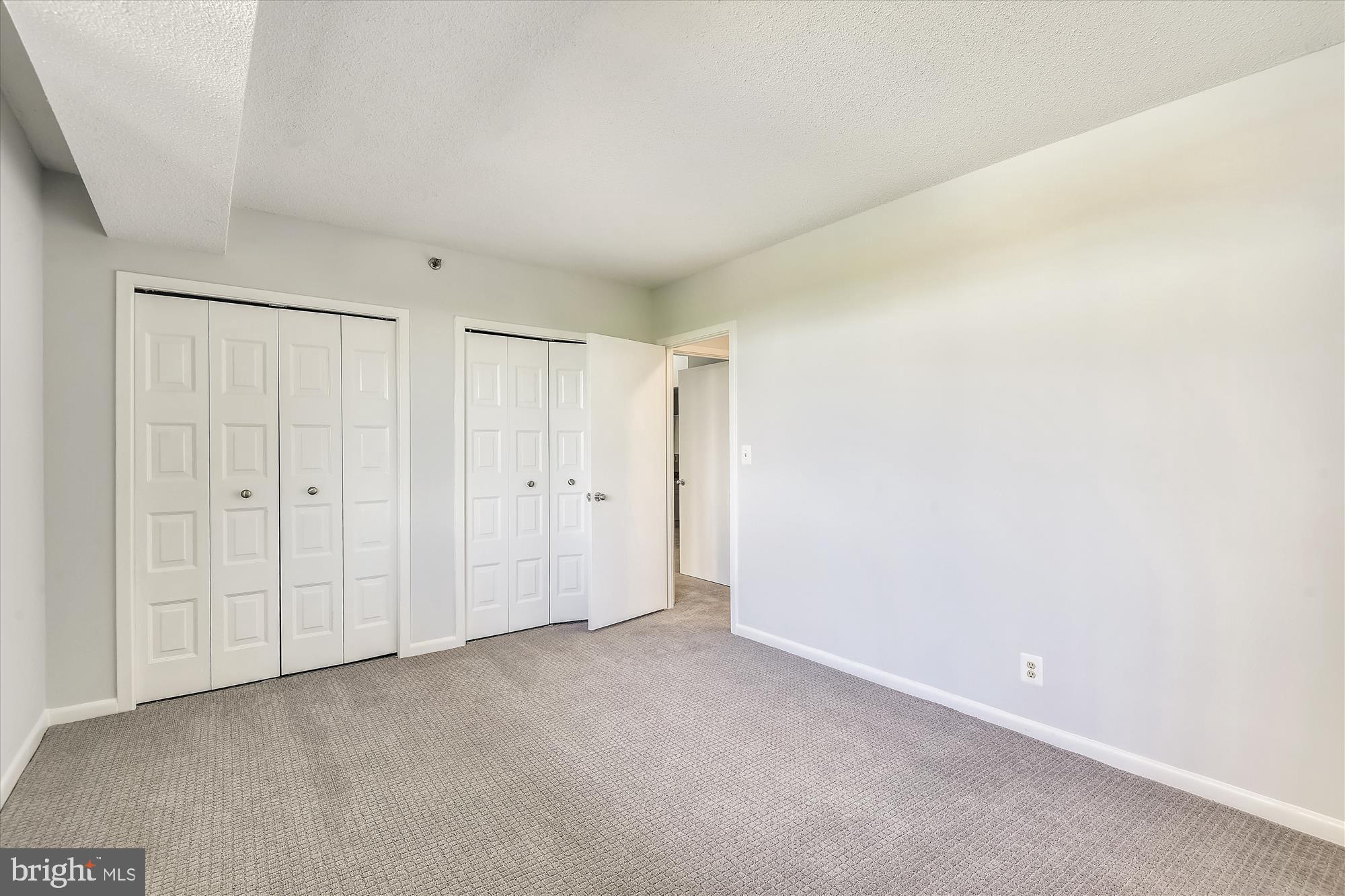 SKYLINE SQUARE CONDO - Residential