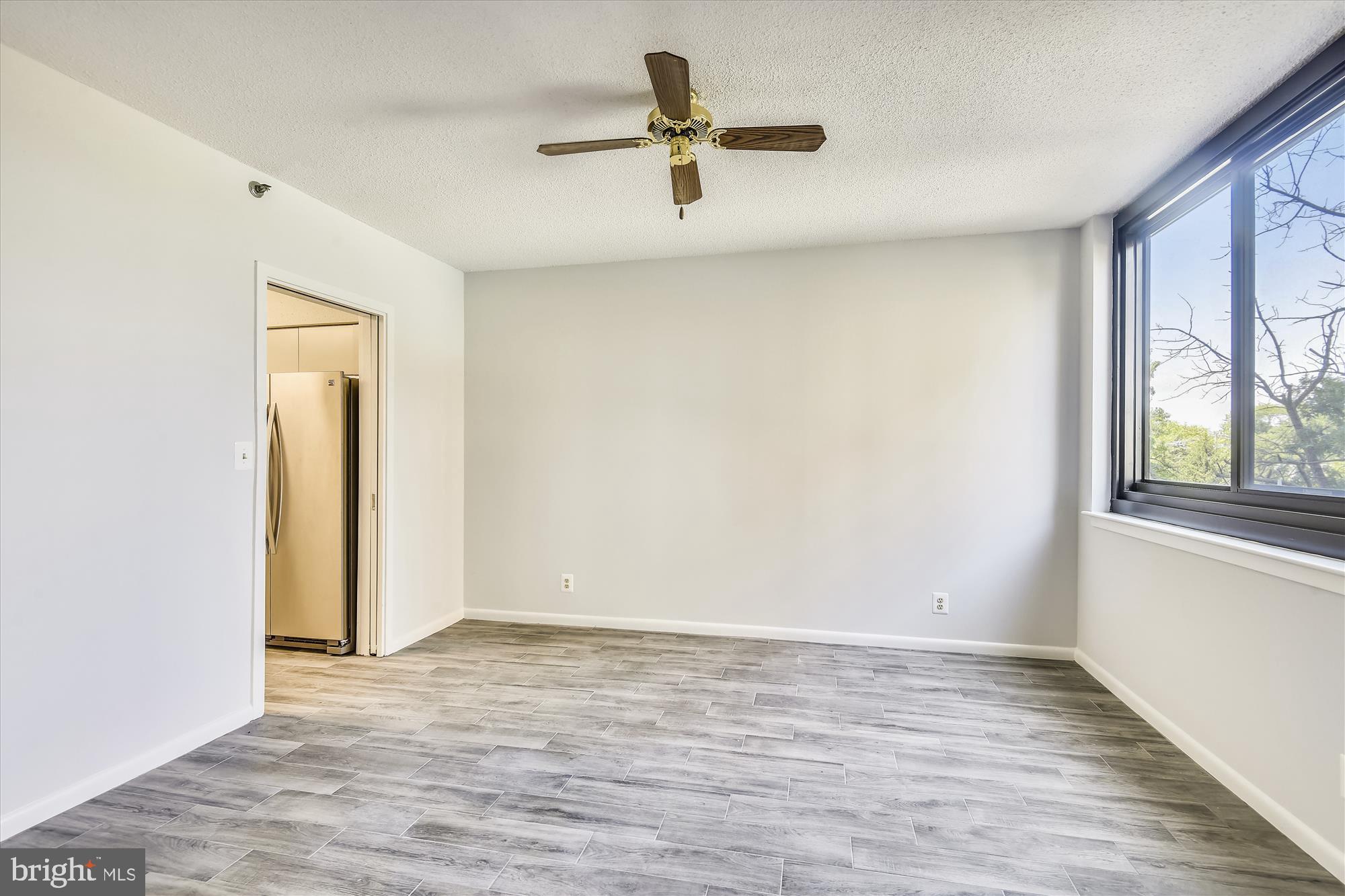 SKYLINE SQUARE CONDO - Residential