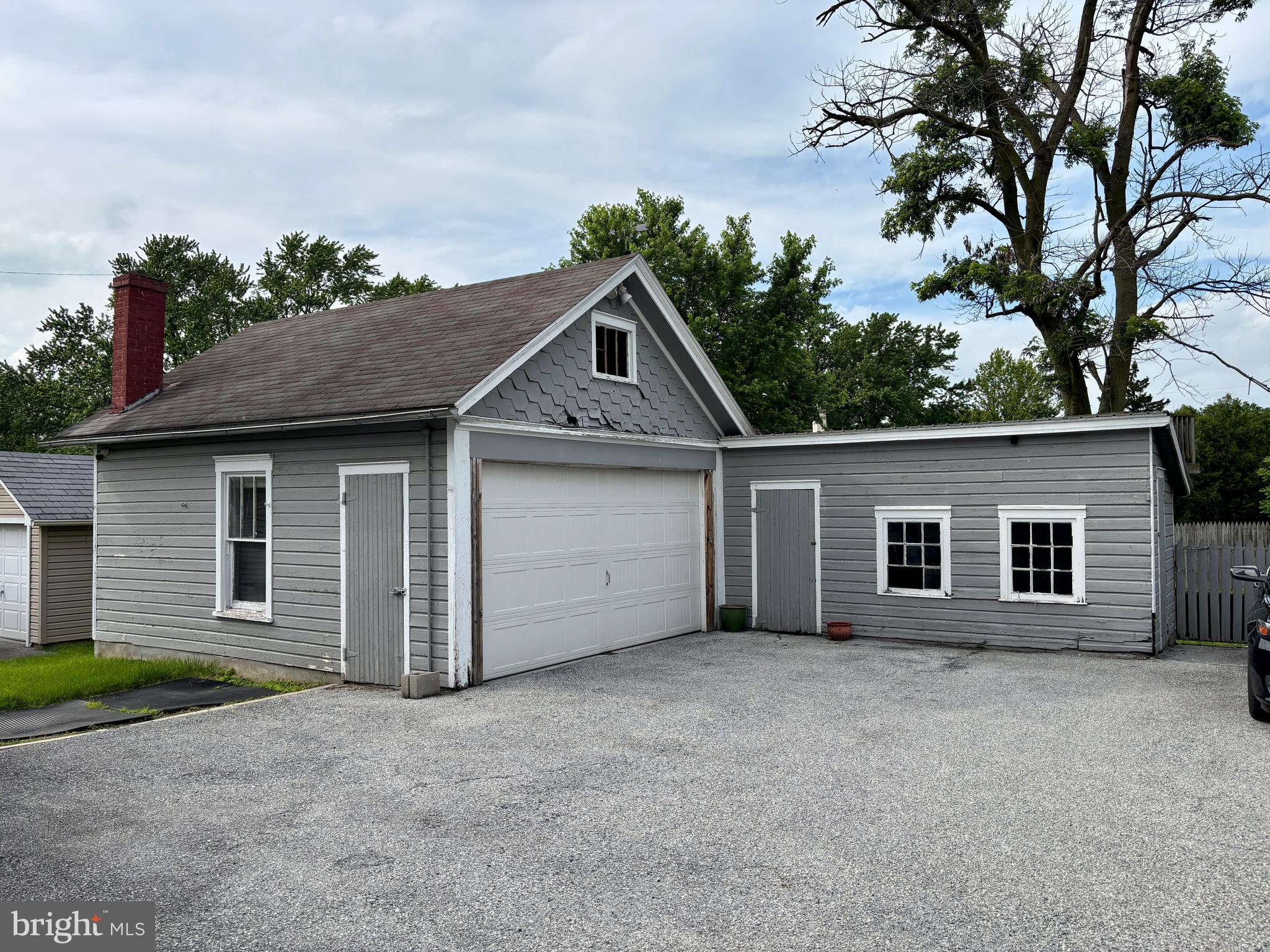 3079 E LINCOLN HIGHWAY E