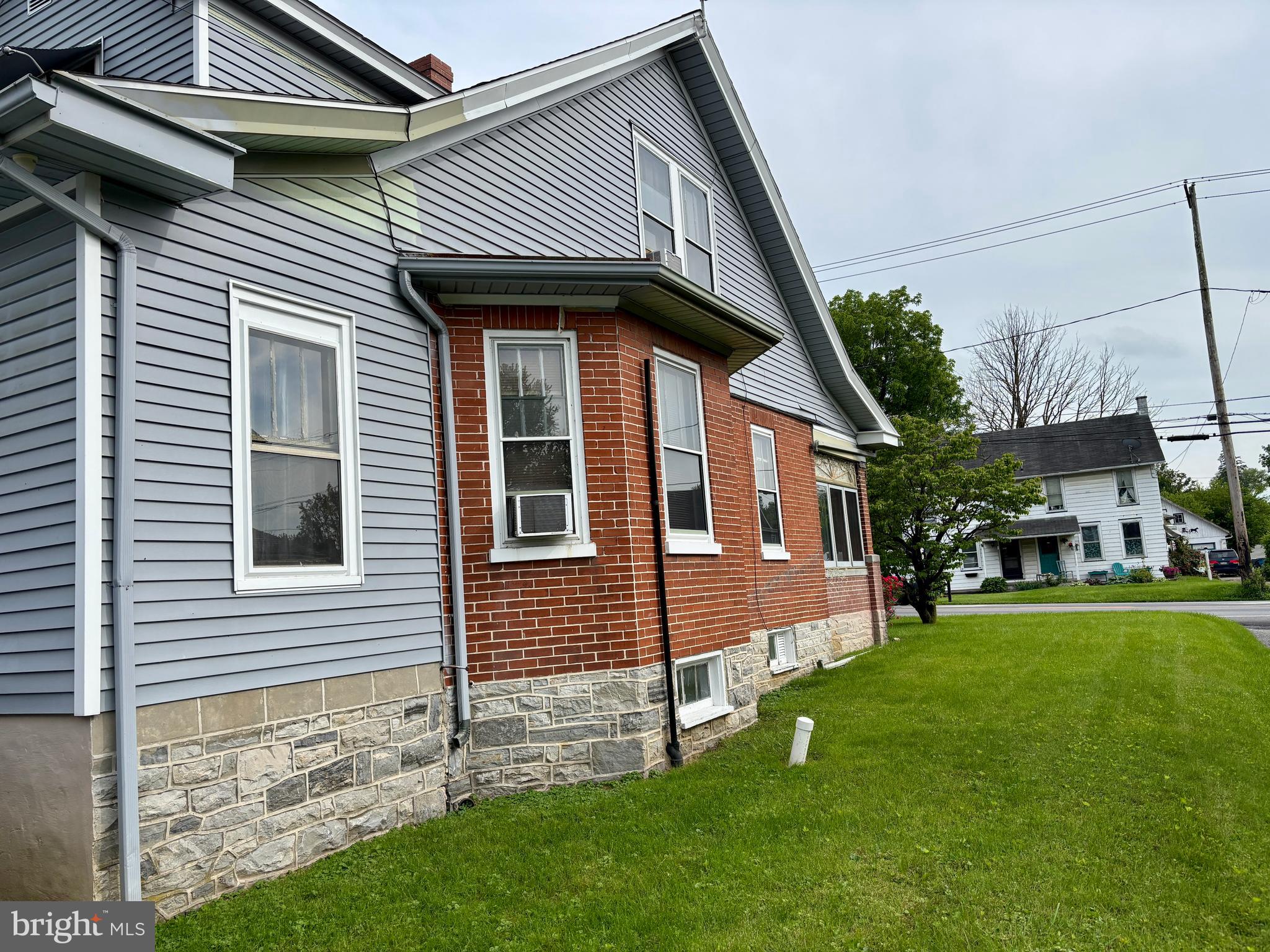 3079 E LINCOLN HIGHWAY E