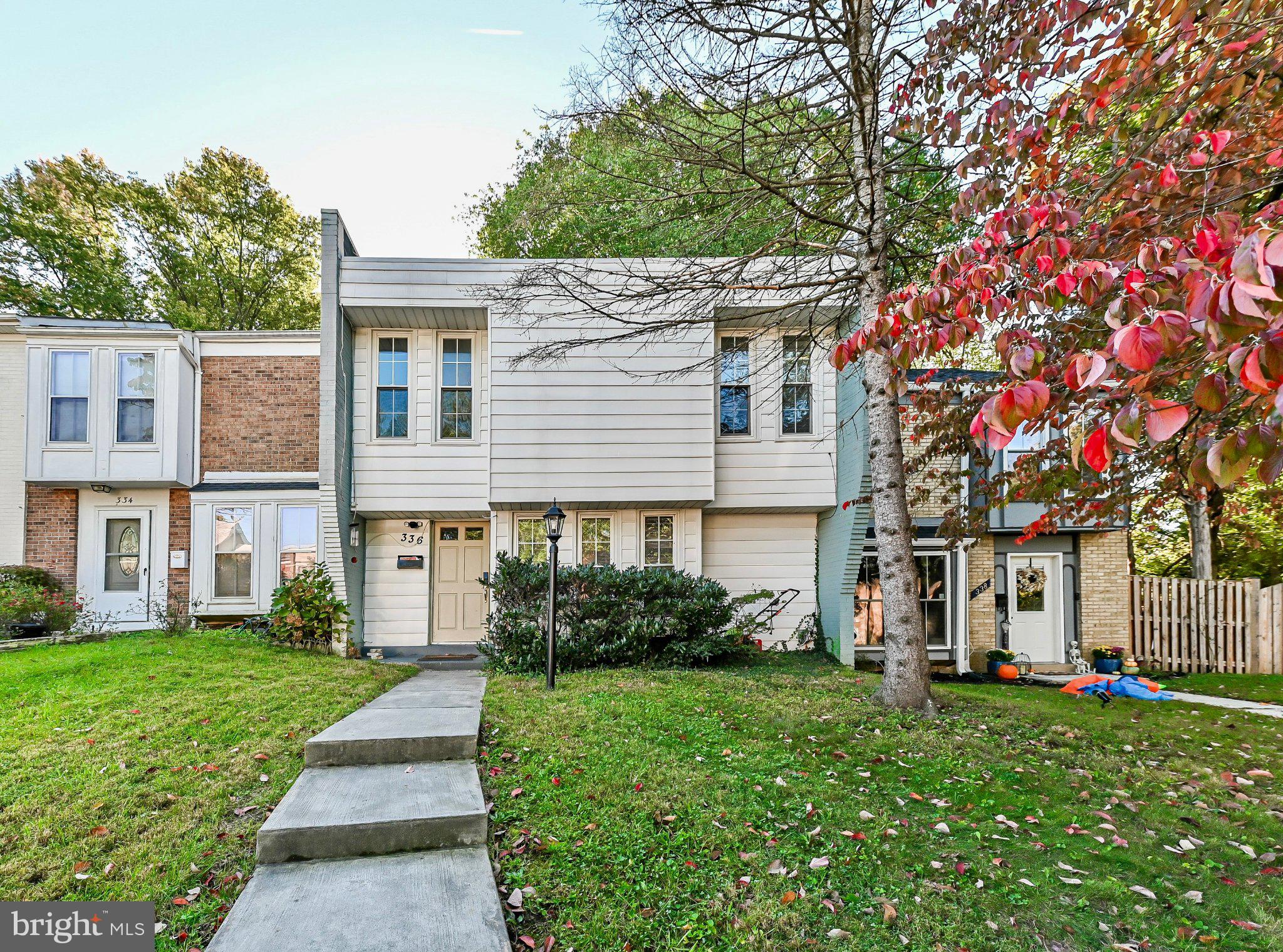 336 ROANOKE DRIVE SE