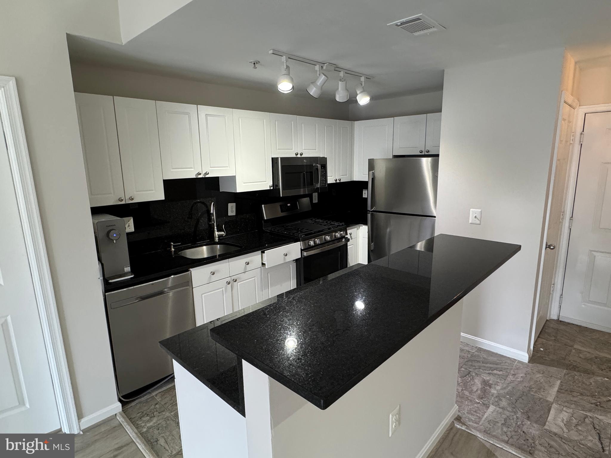 11352 ARISTOTLE DRIVE 7-405