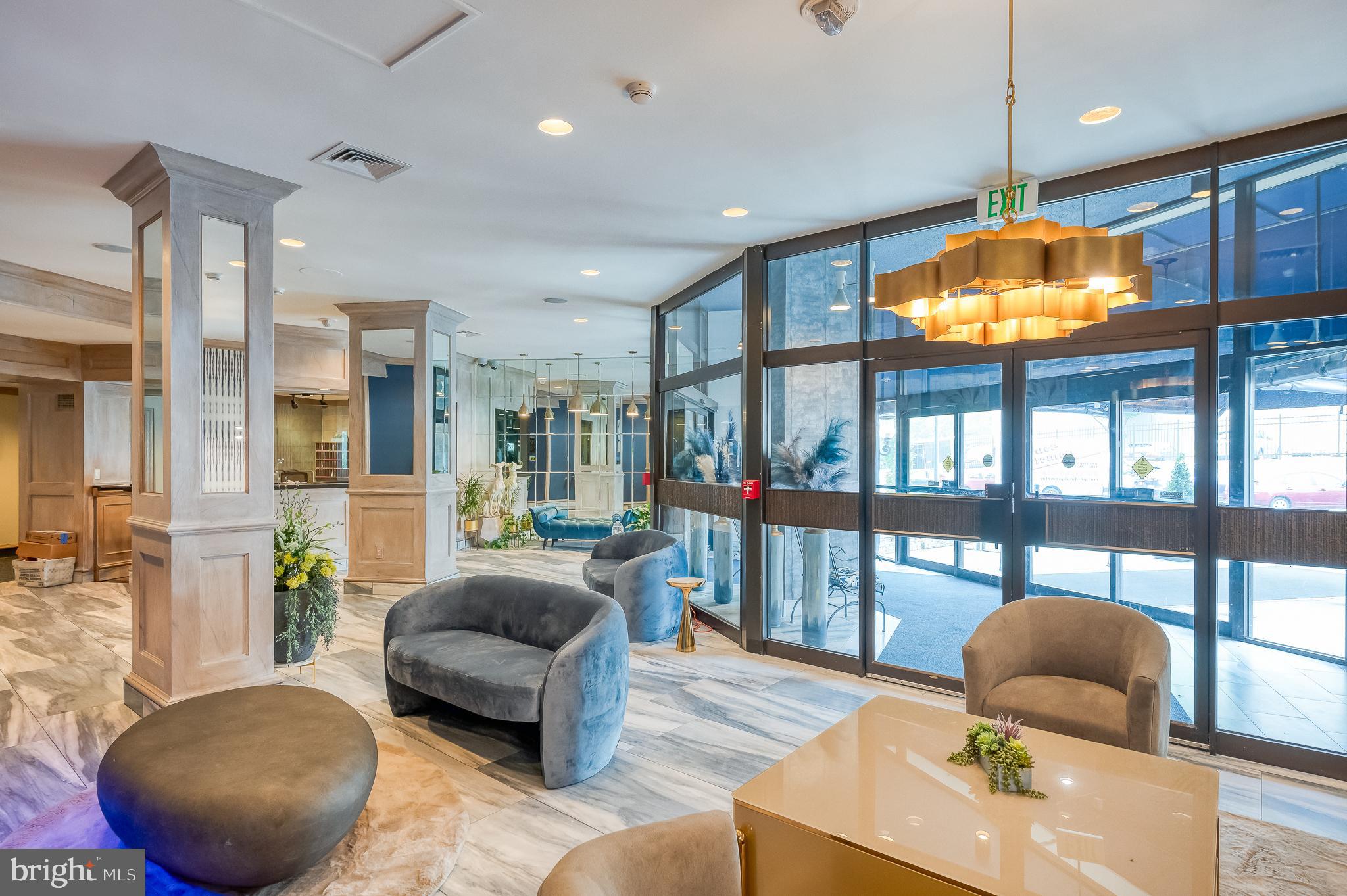 RIDGELY TOWSON CENTER - Residential