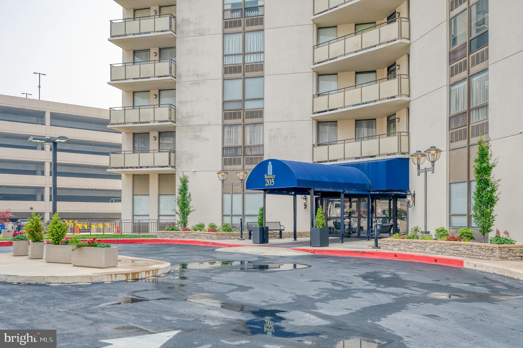 RIDGELY TOWSON CENTER - Residential