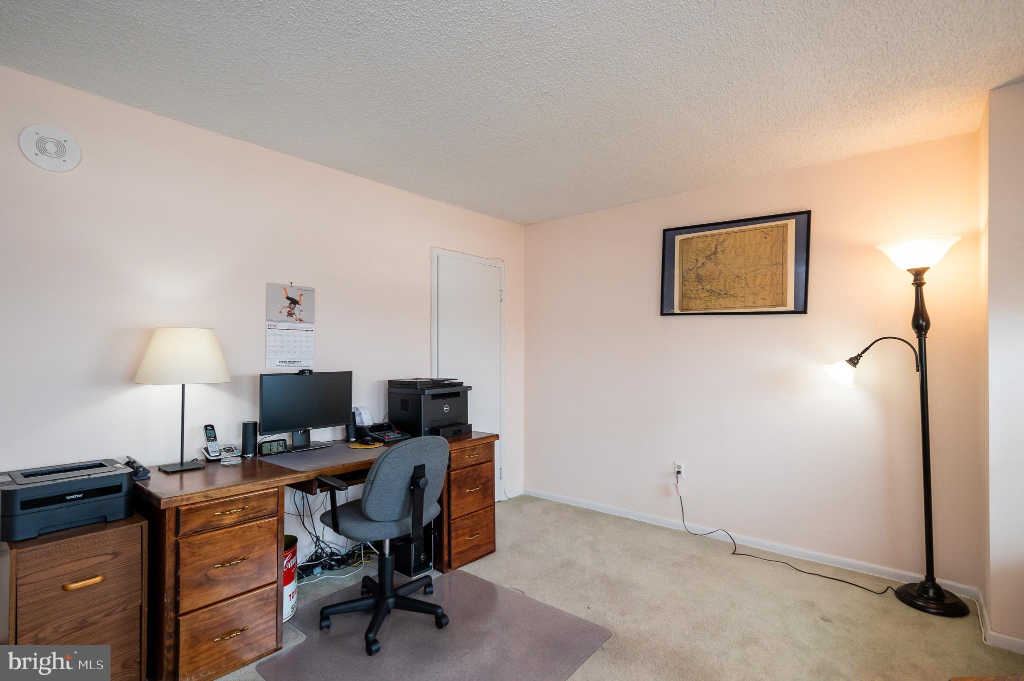 RIDGELY TOWSON CENTER - Residential