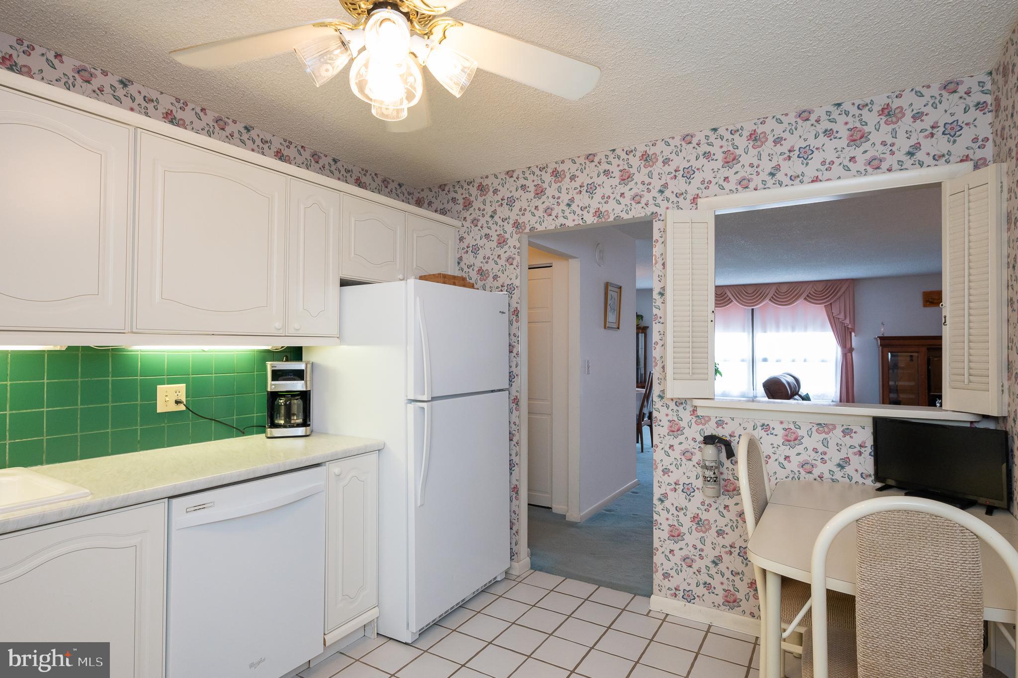 RIDGELY TOWSON CENTER - Residential