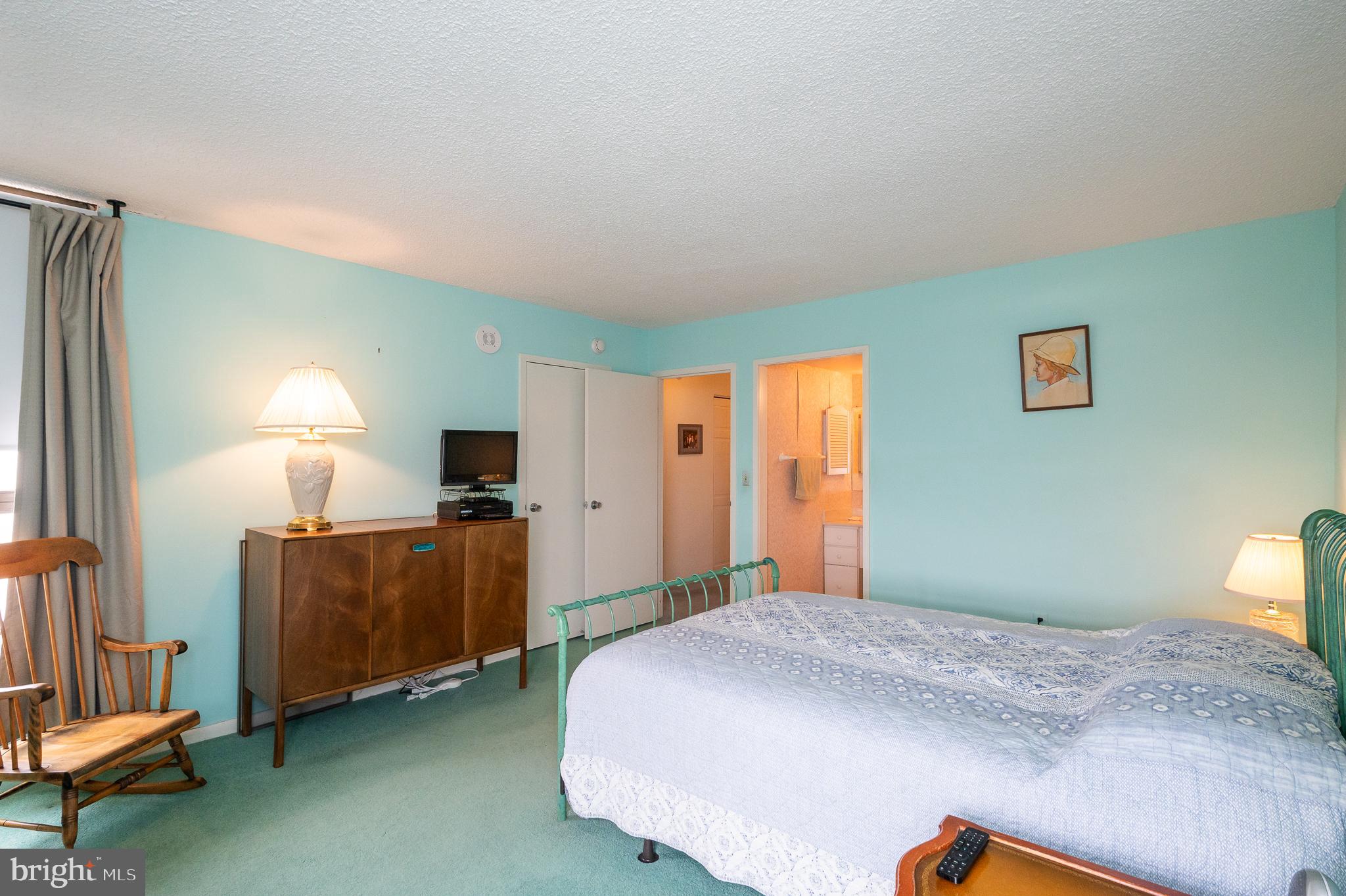 RIDGELY TOWSON CENTER - Residential