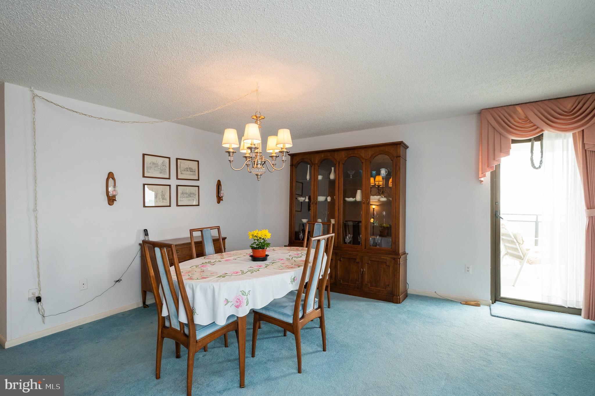 RIDGELY TOWSON CENTER - Residential