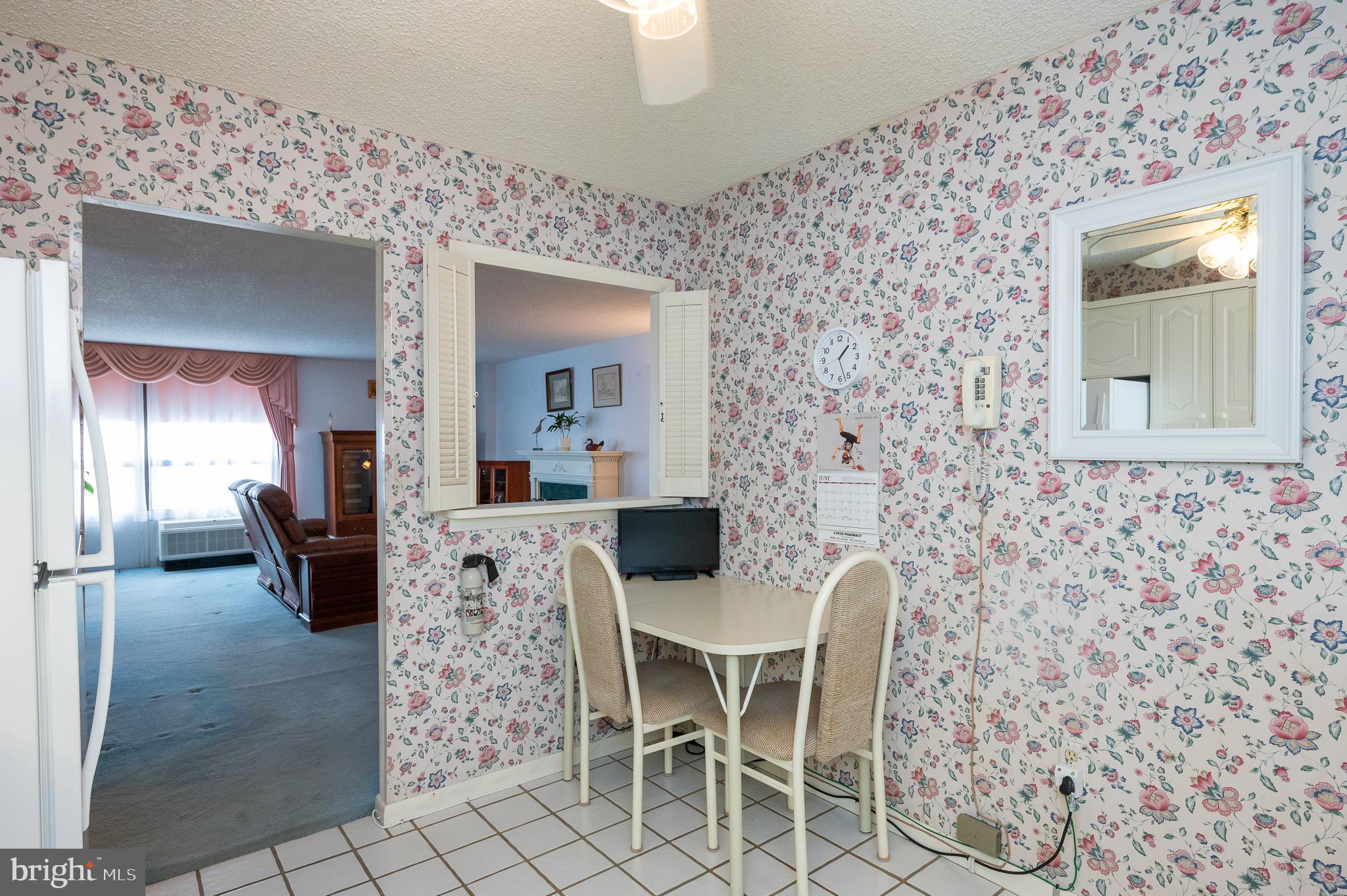 RIDGELY TOWSON CENTER - Residential