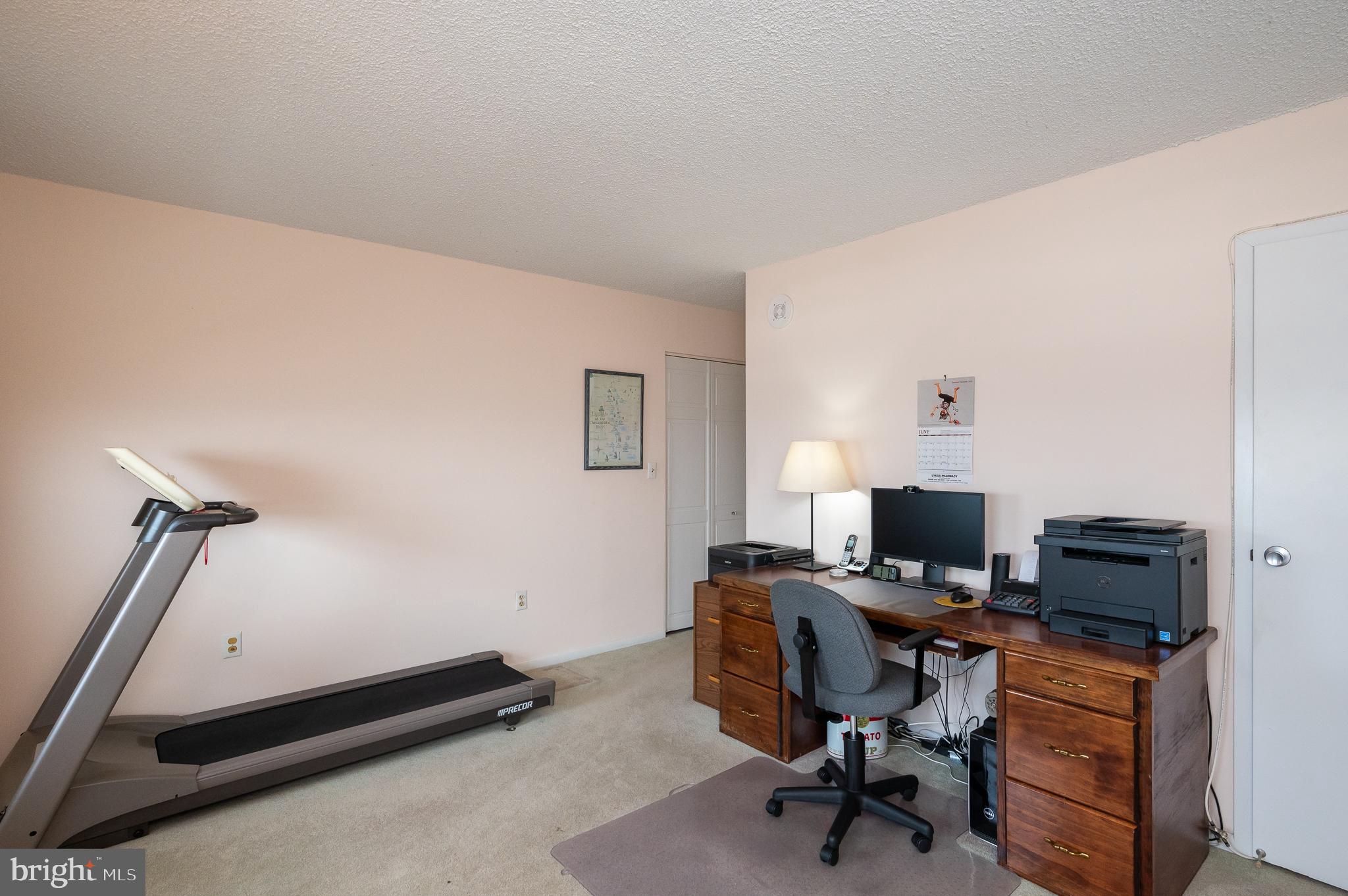 RIDGELY TOWSON CENTER - Residential